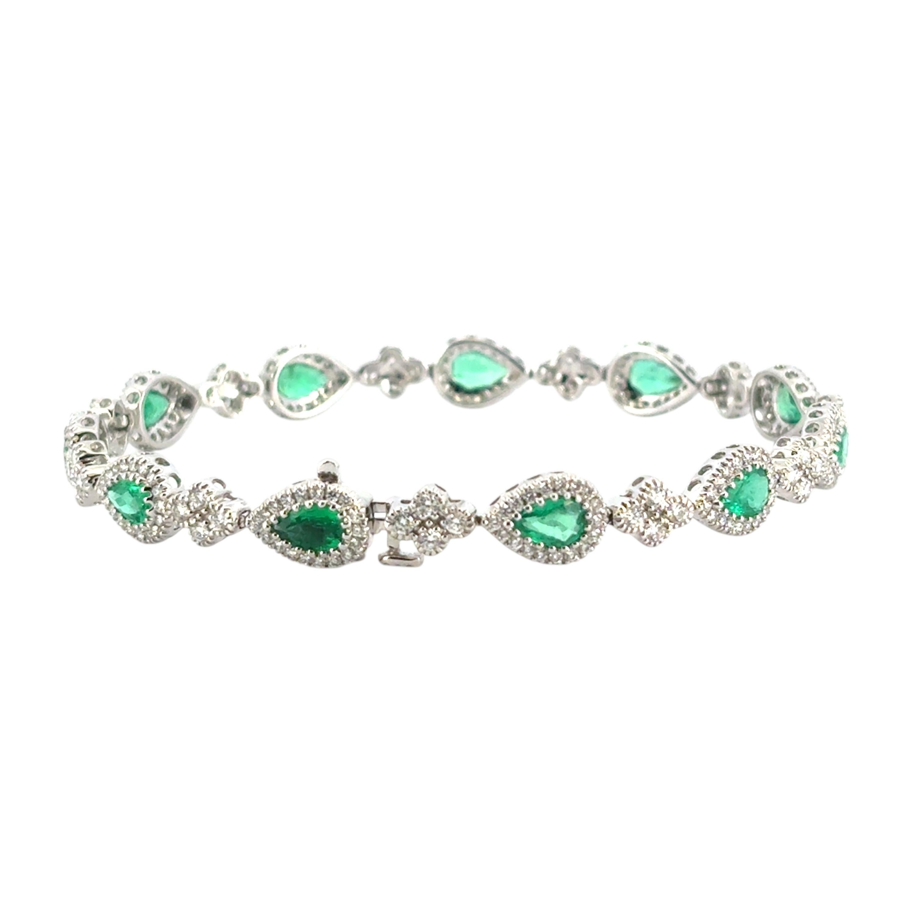 Pulsera Esmeralda y Diamantes Forma Pera en venta 9