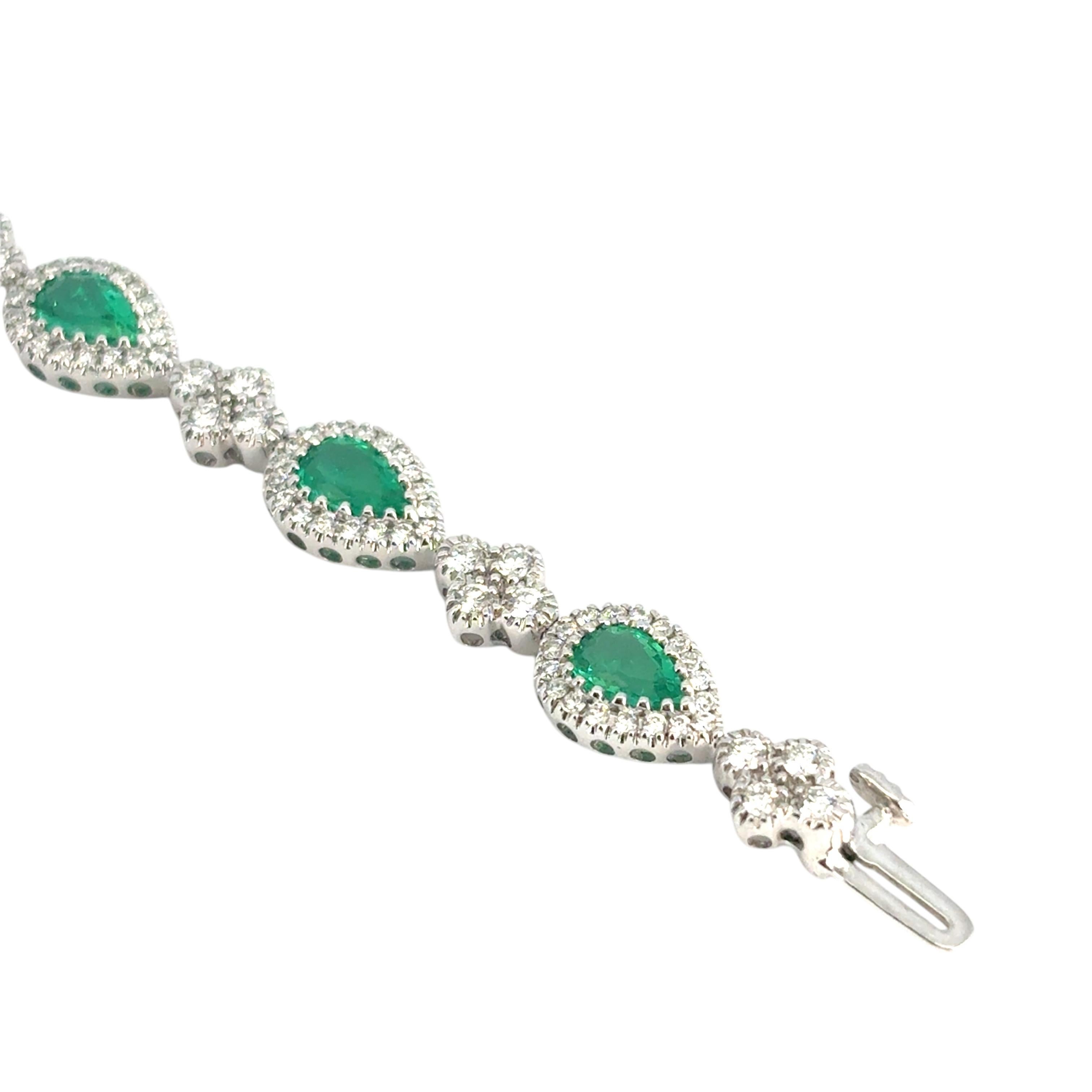 Pulsera Esmeralda y Diamantes Forma Pera en venta 2