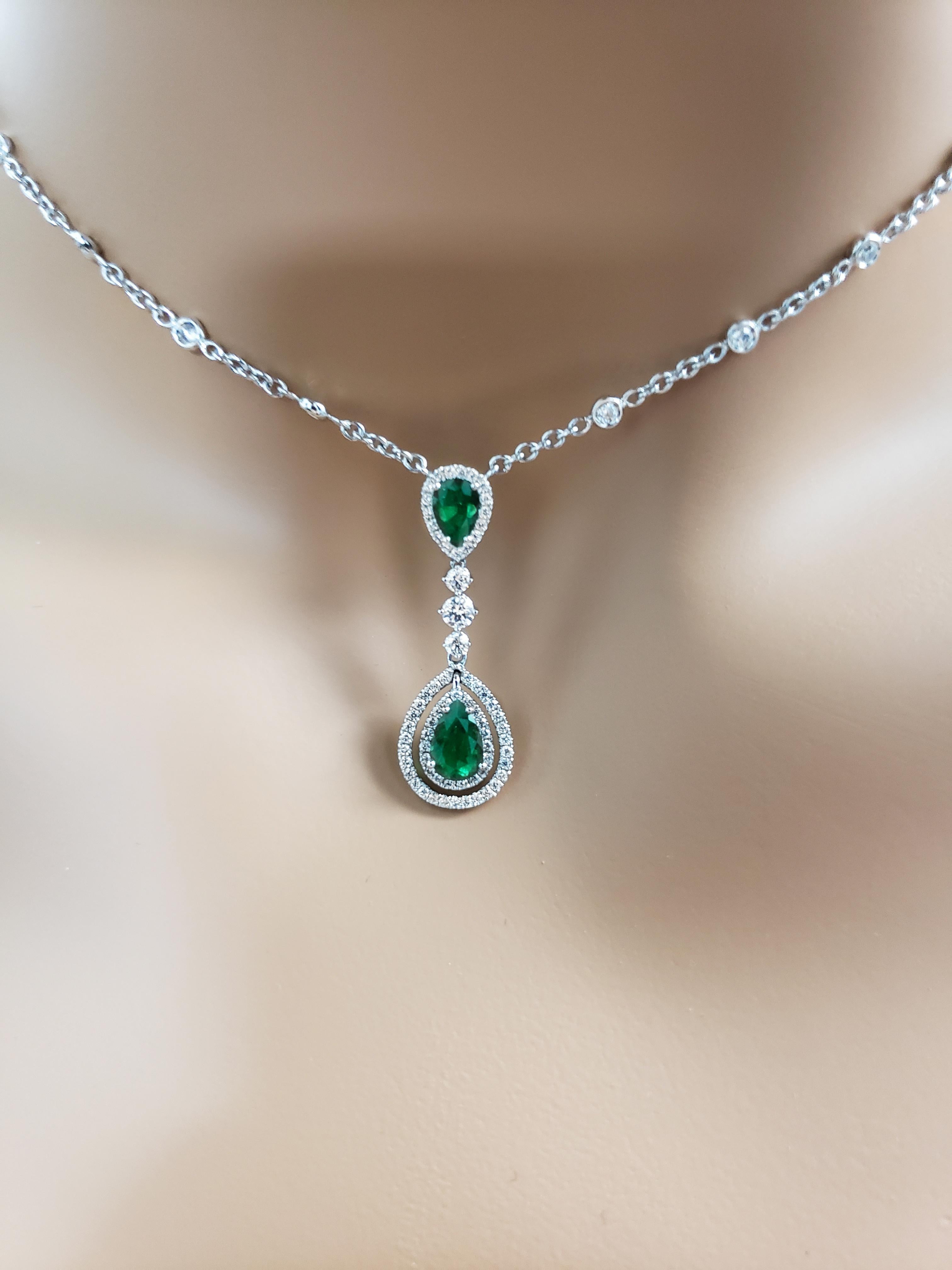 Roman Malakov, Pear Shape Emerald and Diamond Double Halo Drop Pendant Necklace In New Condition In New York, NY