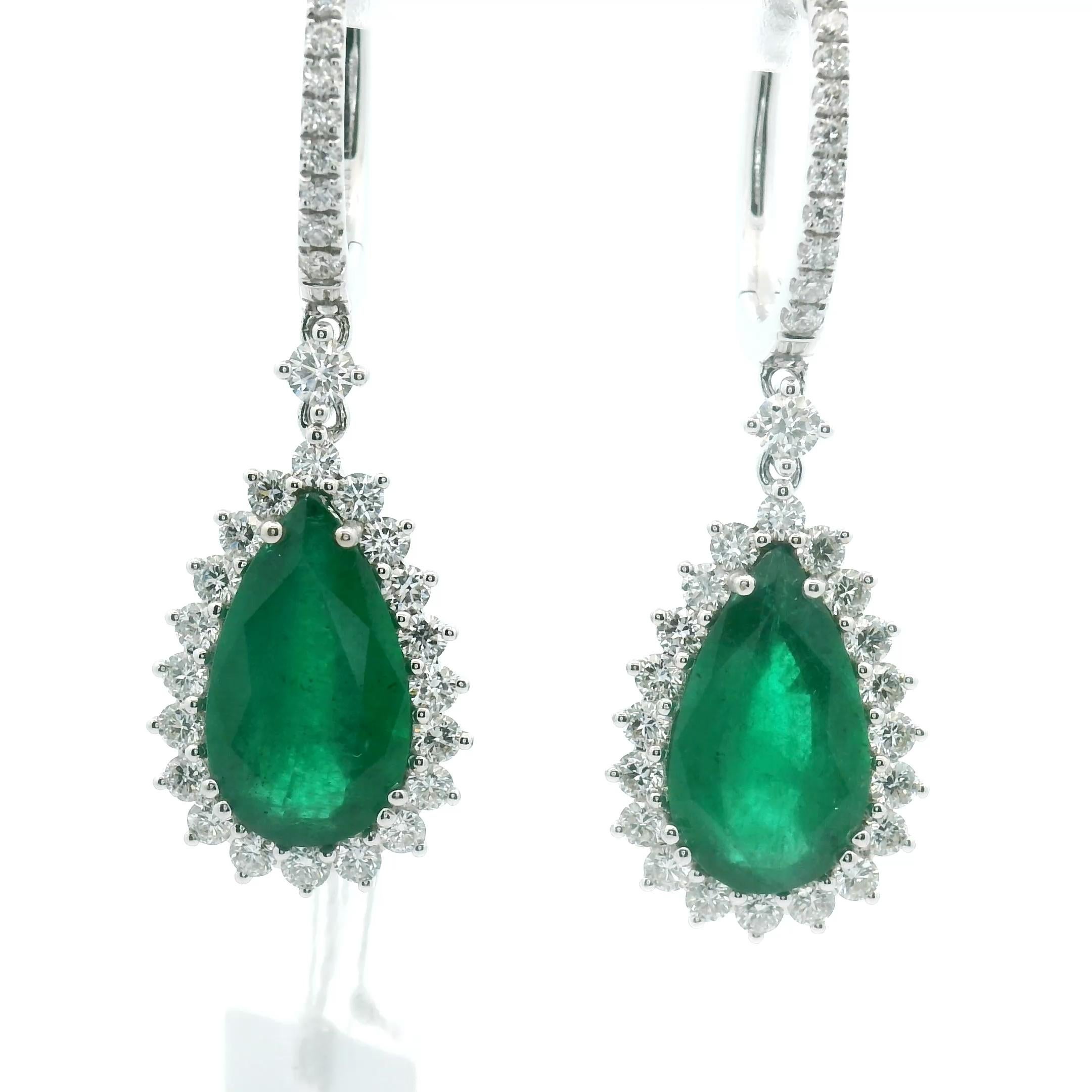Pear Shape Emerald and Diamond Halo Dangle Drop Earrings 18k White Gold In New Condition For Sale In Great Neck, NY