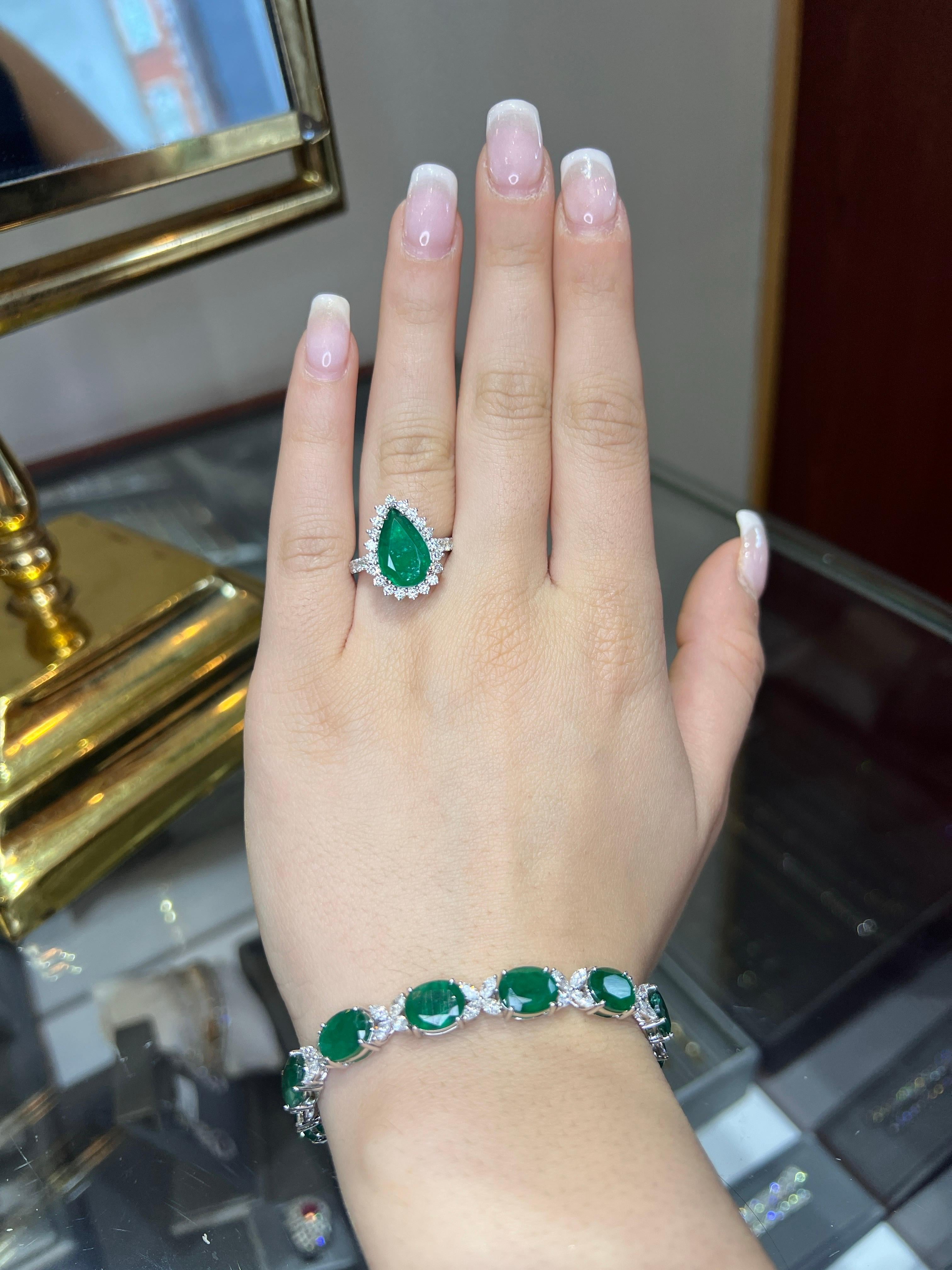 Pear Shape Emerald and Diamond Halo Ring 18k White Gold Engagement For Sale 1