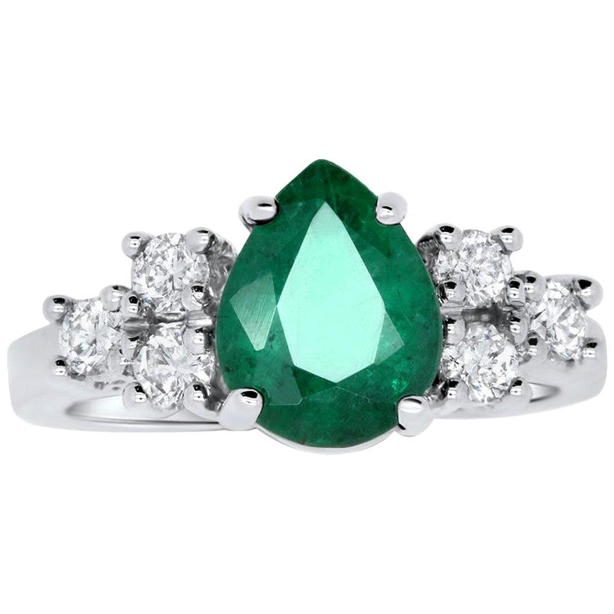 Pear Shape Emerald Engagement Ring For Sale at 1stdibs