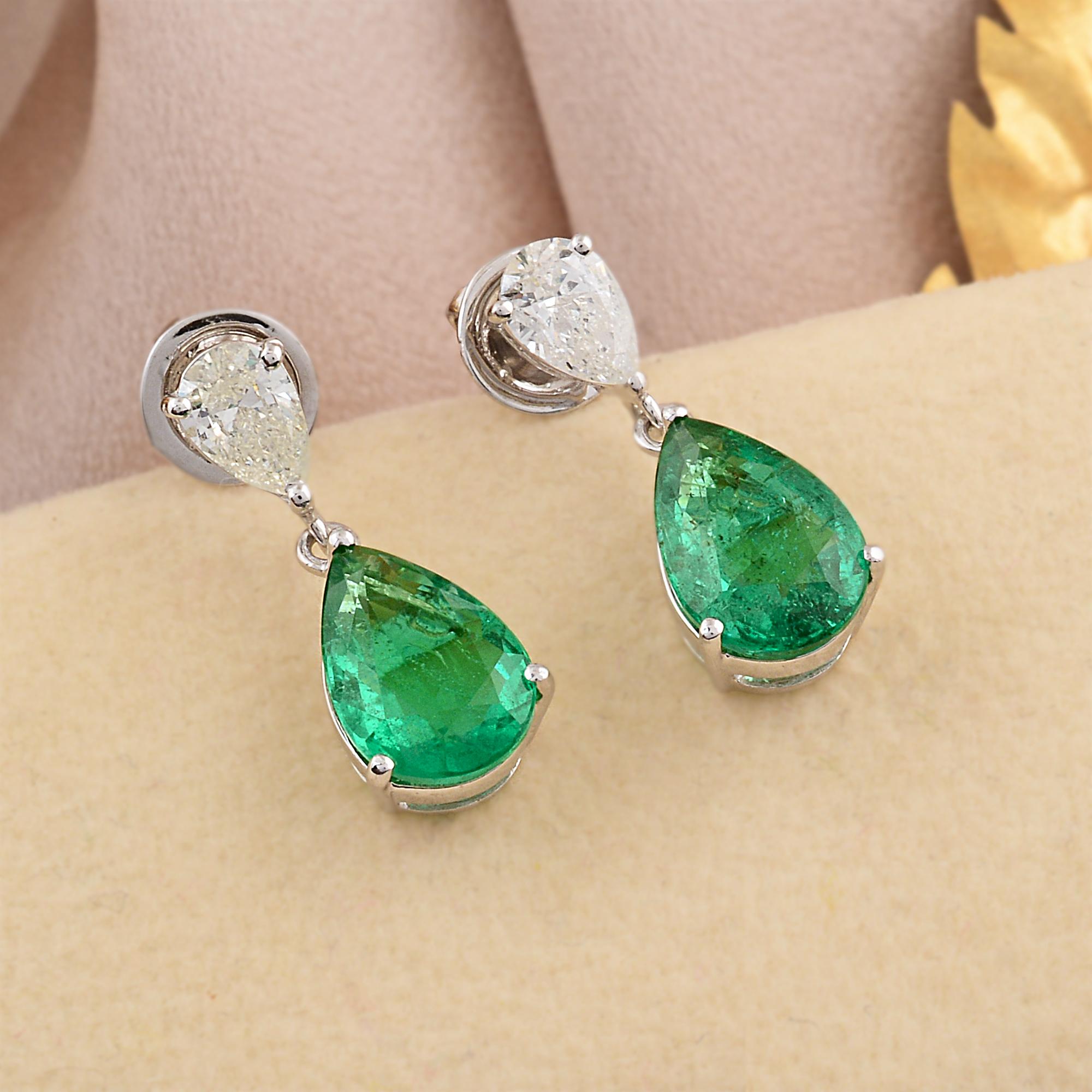 Modern Pear Shape Emerald Gemstone Dangle Earrings Diamond 18 Karat White Gold Jewelry For Sale