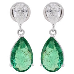 Boucles d'oreilles pendantes en forme de poire avec émeraude et diamant en or blanc 18 carats