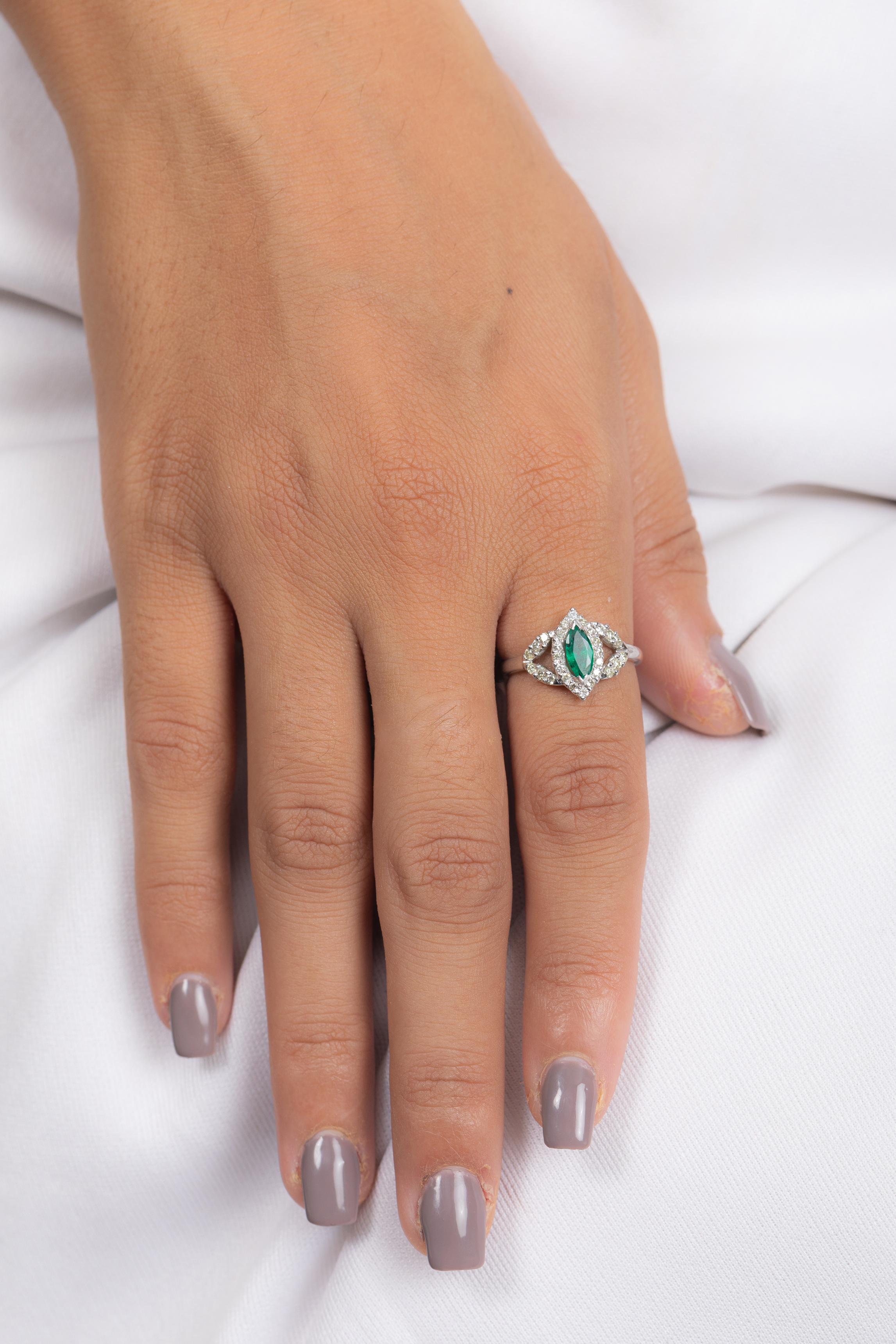 For Sale:  Natural Emerald Gemstone Wedding Ring with Diamonds in 18 Karat Solid White Gold 8
