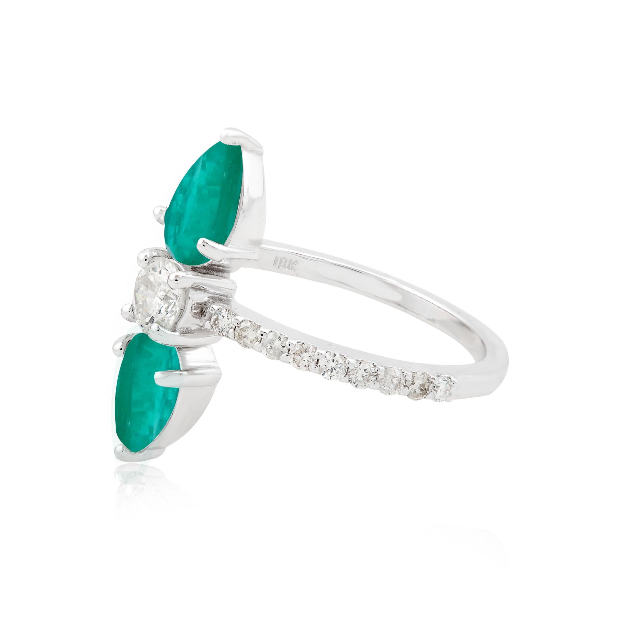 Women's Pear Shape Emerald Gemstone Ring Diamond 18 Karat White Gold Handmade Jewelry For Sale