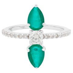 Pear Shape Emerald Gemstone Ring Diamond 18 Karat White Gold Handmade Jewelry