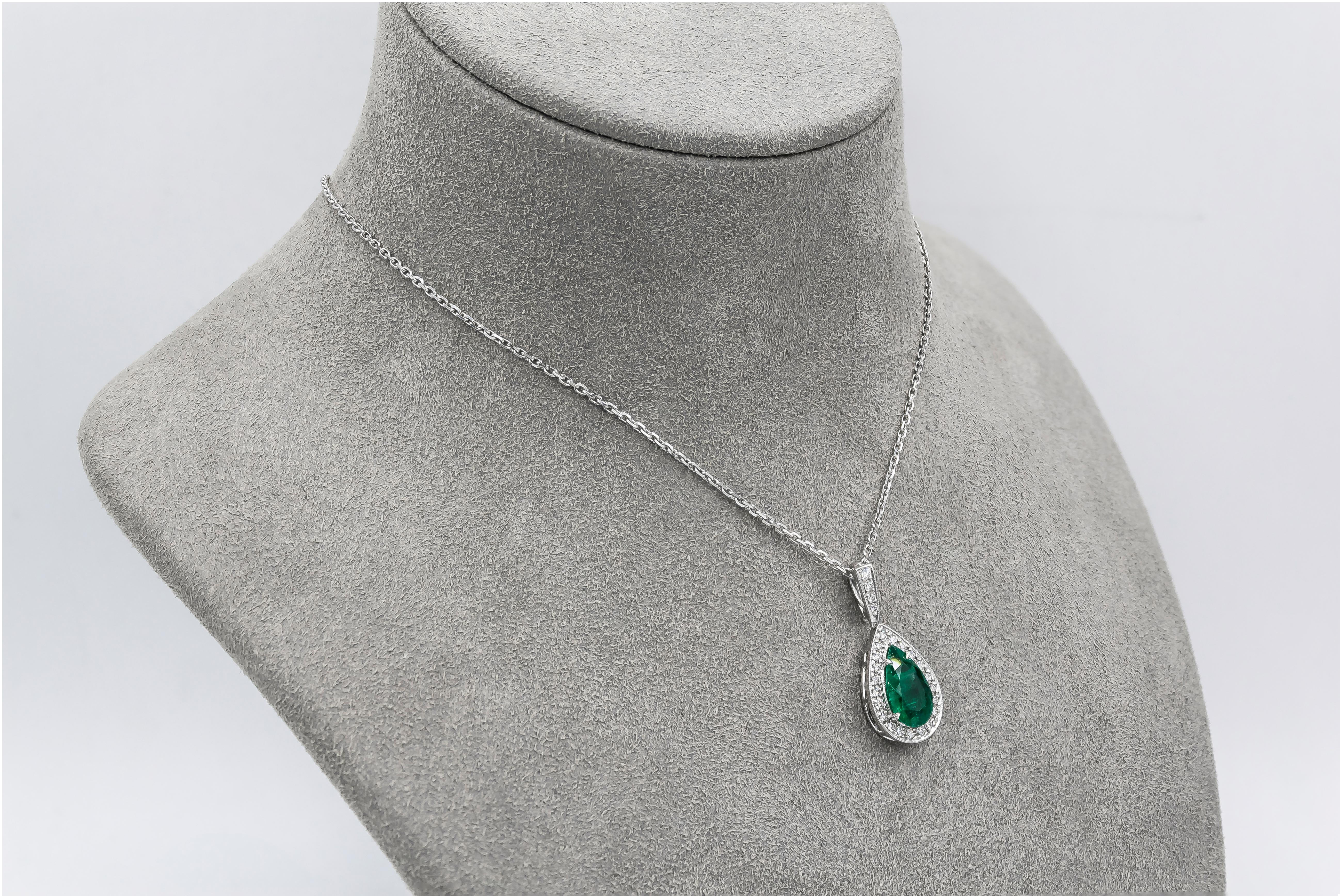 Contemporary Roman Malakov Pear Shape Emerald Halo Pendant Necklace