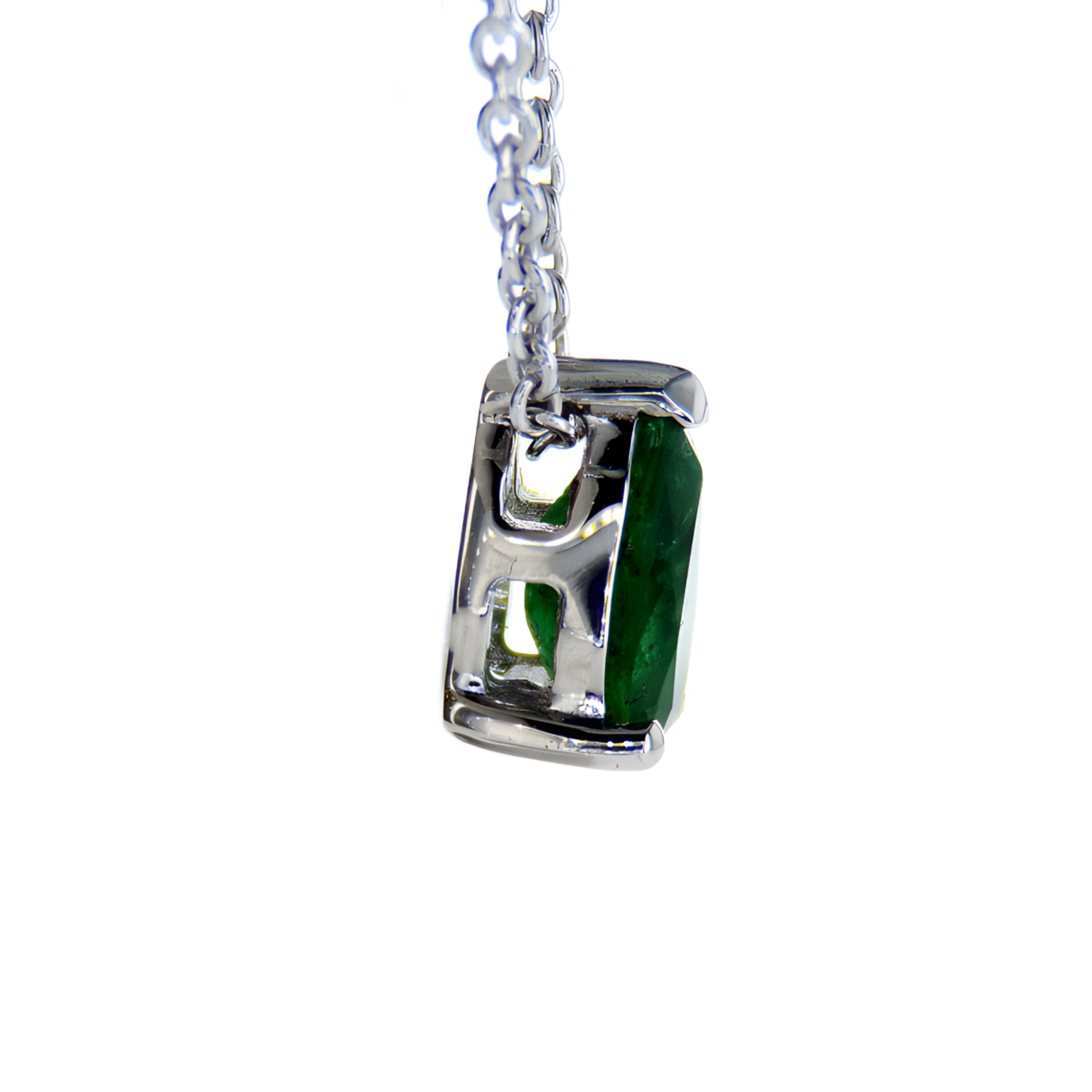 Modern Pear Shape Emerald White Gold Necklace For Sale