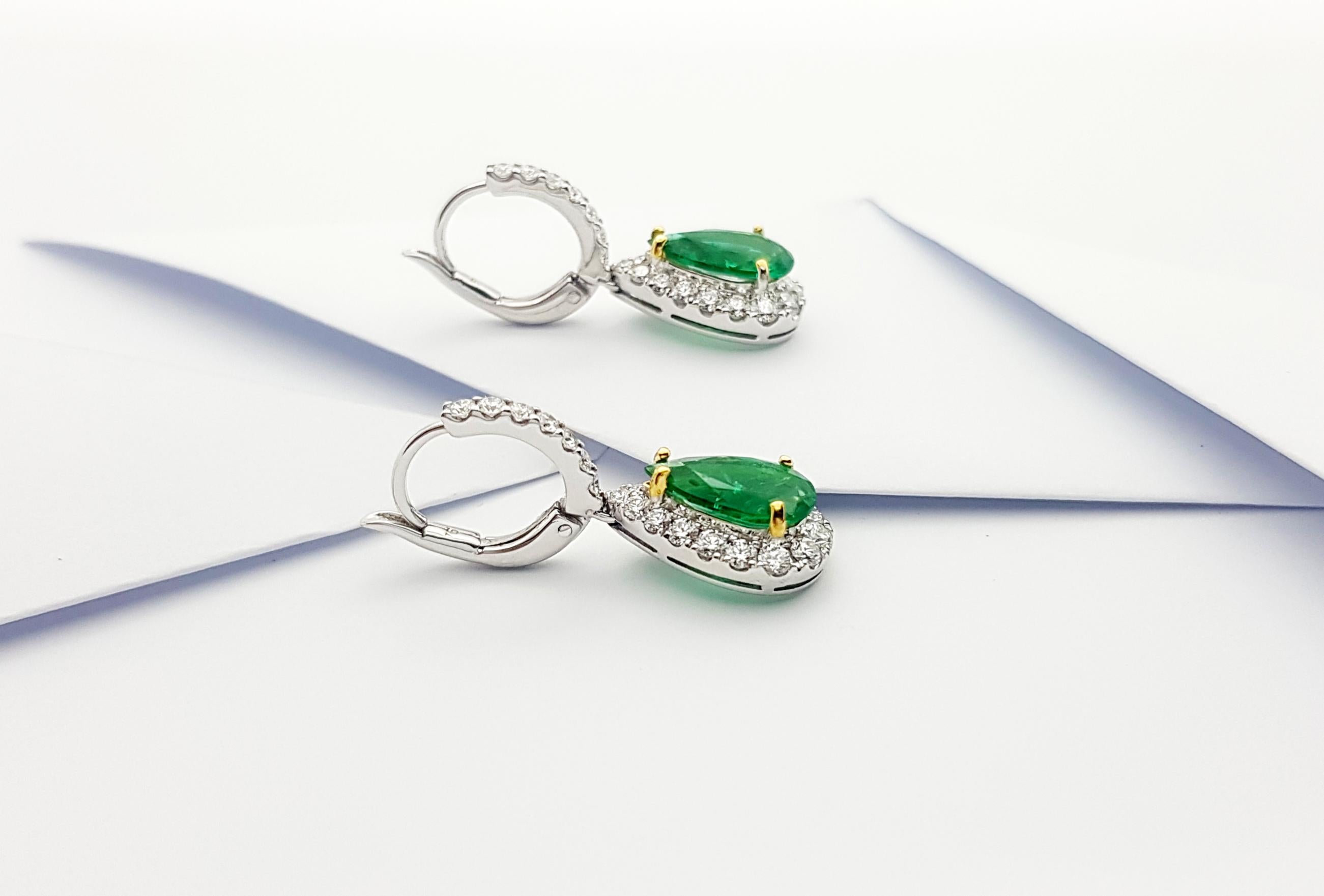 Pear Shape Emerald with Diamond Earrings Set in 18k White Gold Settings For Sale 2
