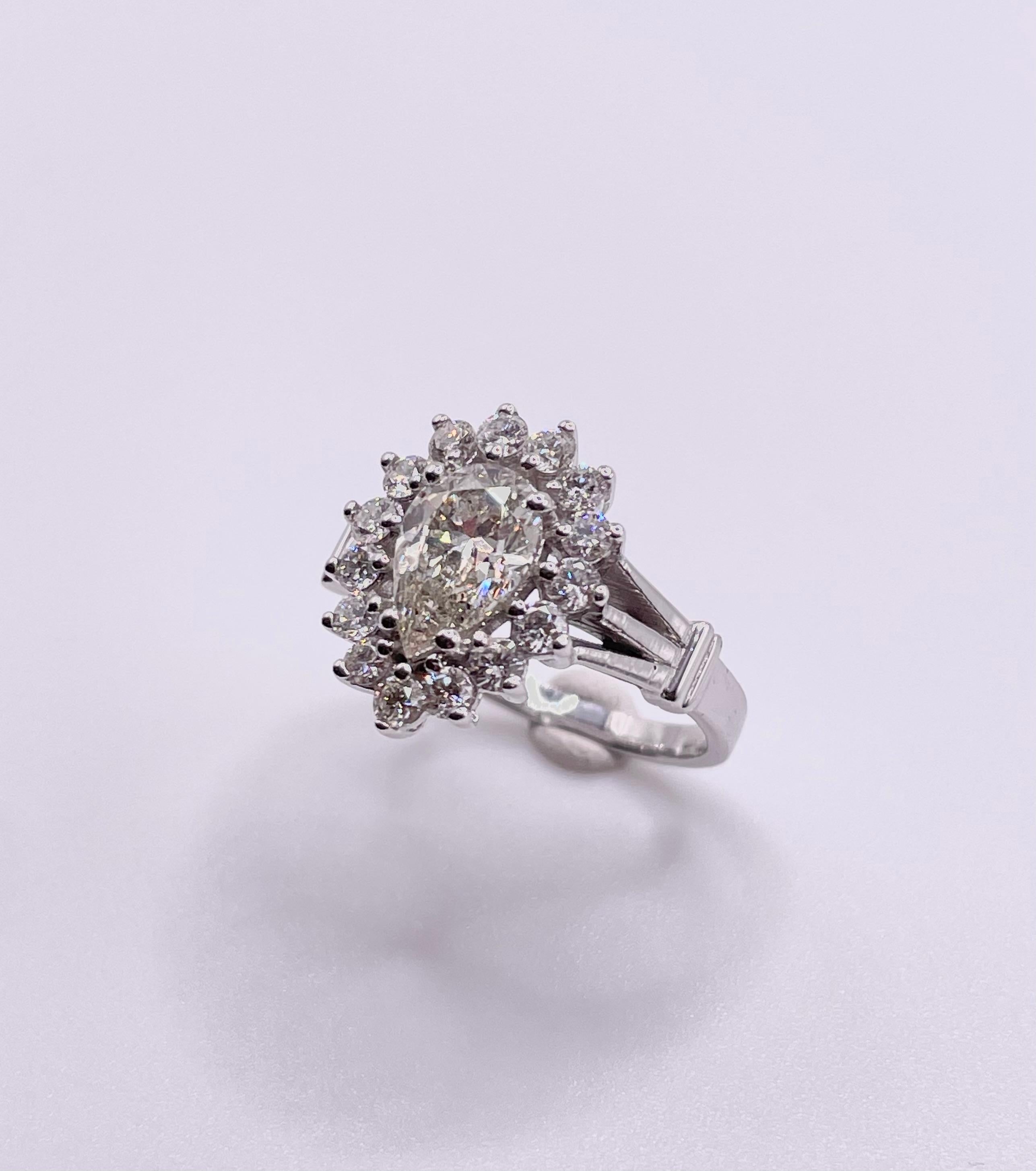 Pear Cut Pear Shape Engagement Diamond Ring 1.20 Carat For Sale