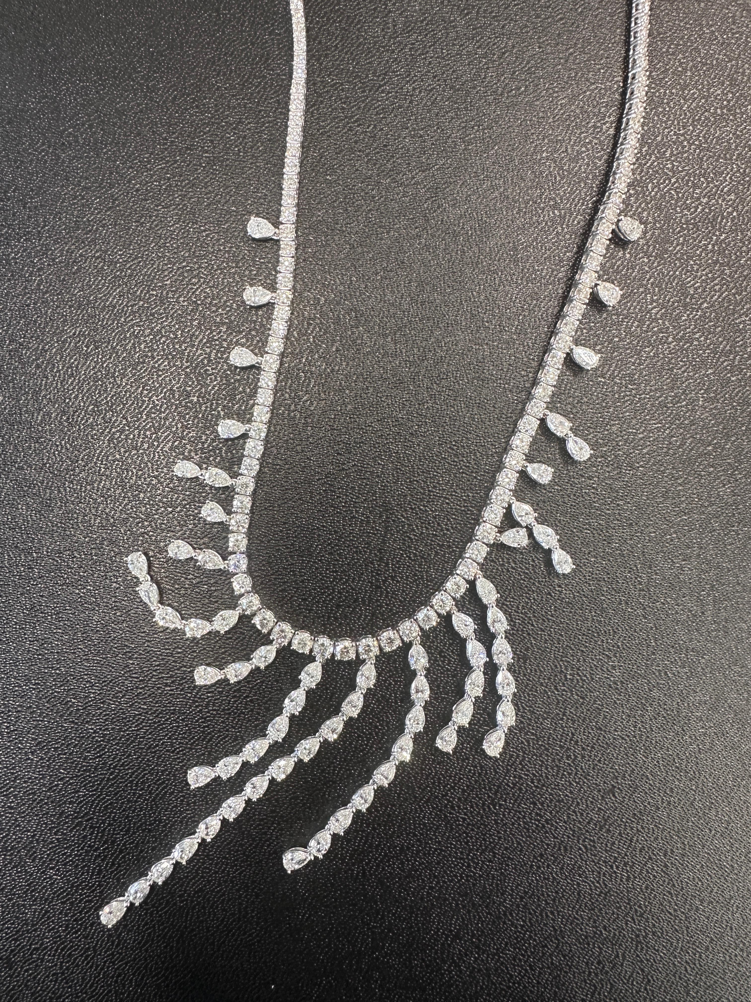 Pear Shape Fringe Diamond Necklace in 18K White Gold, 22.60 Carats In New Condition For Sale In New York, NY