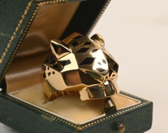 Anello da cocktail con granato a forma di pera in oro giallo 18 carati con testa di pantera Italia