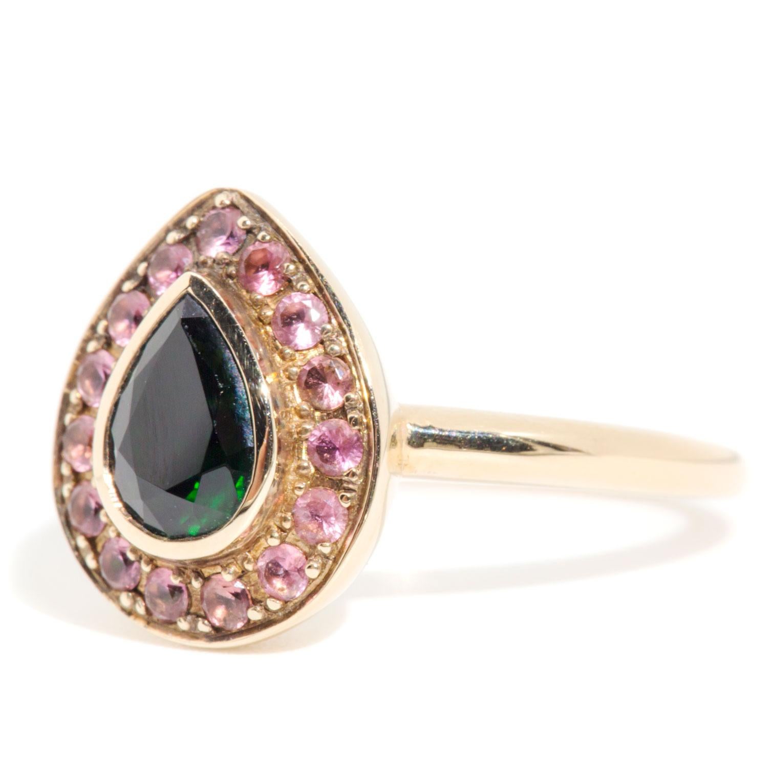 Pear Shape Green Tourmaline and Pink Tourmaline 9 Carat Yellow Gold Cluster Ring 4