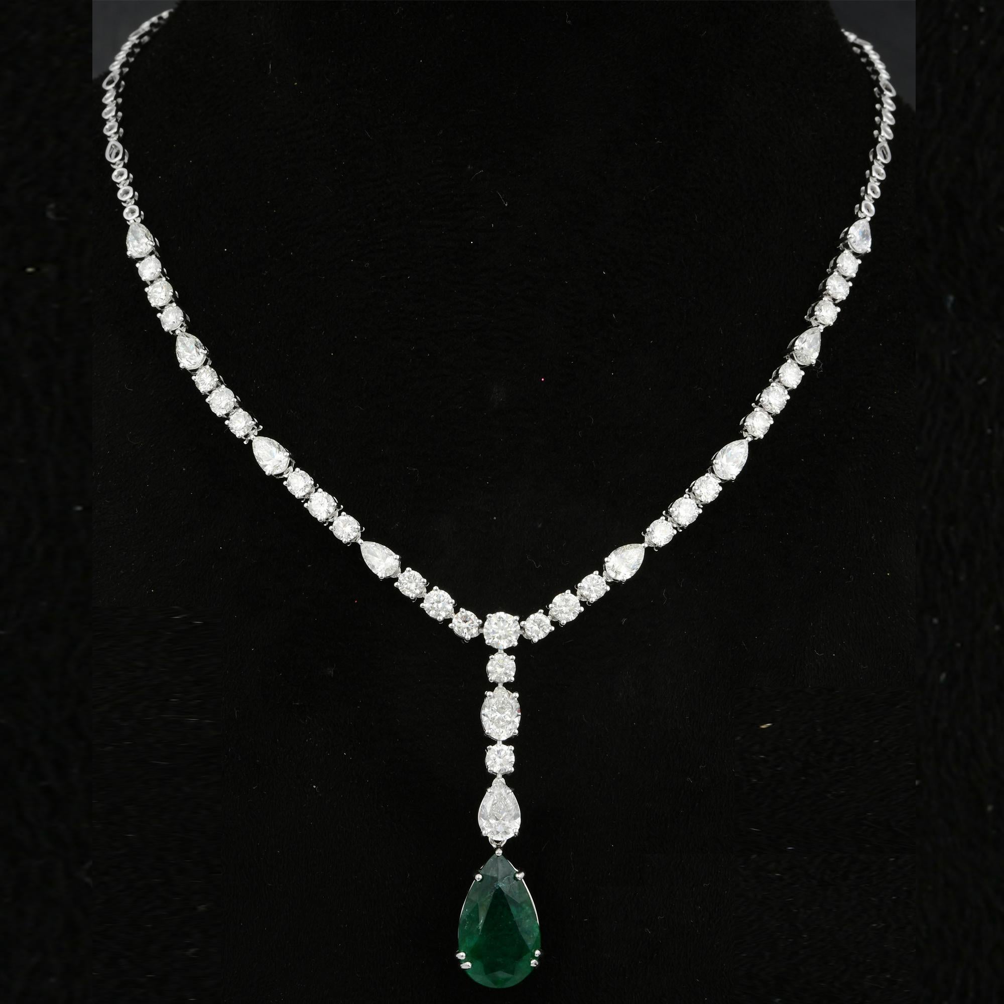 Pear Shape Natural Zambian Emerald Necklace Diamond 18 Karat White Gold Jewelry In New Condition For Sale In Diera, Dubai