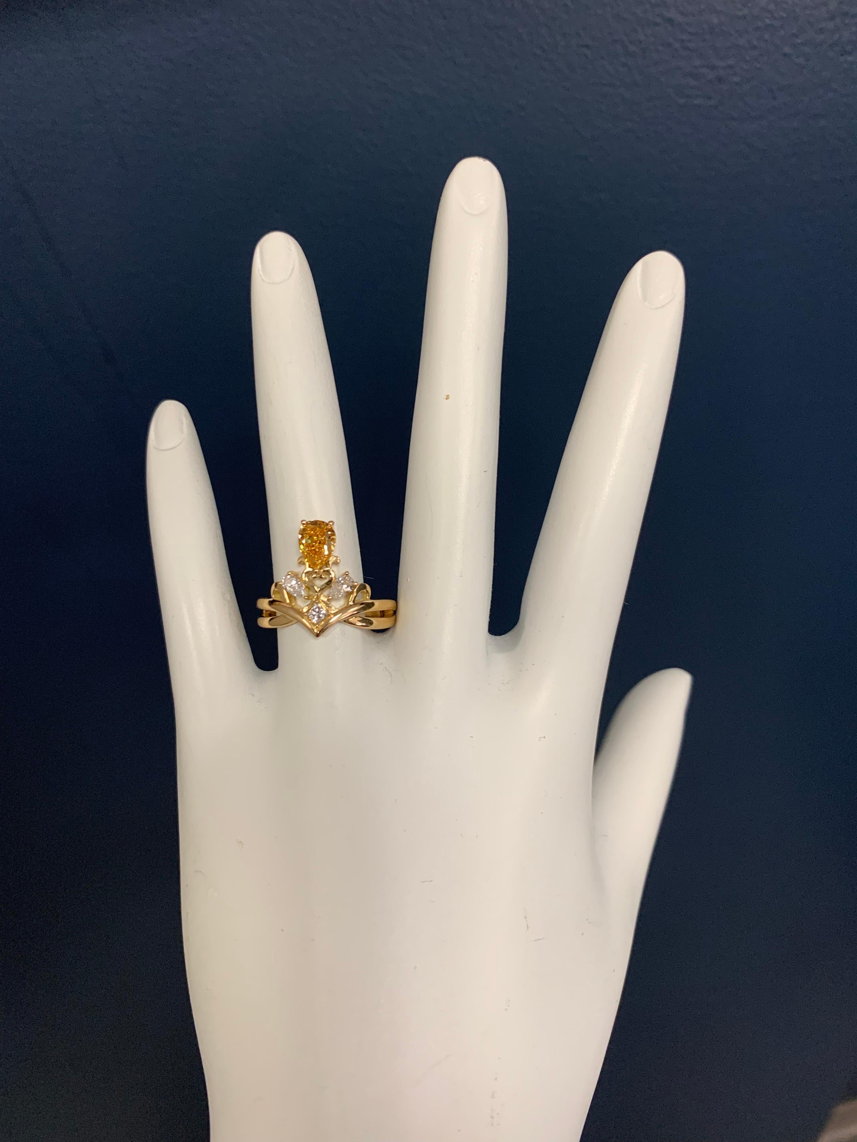 Women's or Men's Modern GIA Certified 0.70 Carat Intense Orange Natural Diamond Engagement Ring For Sale