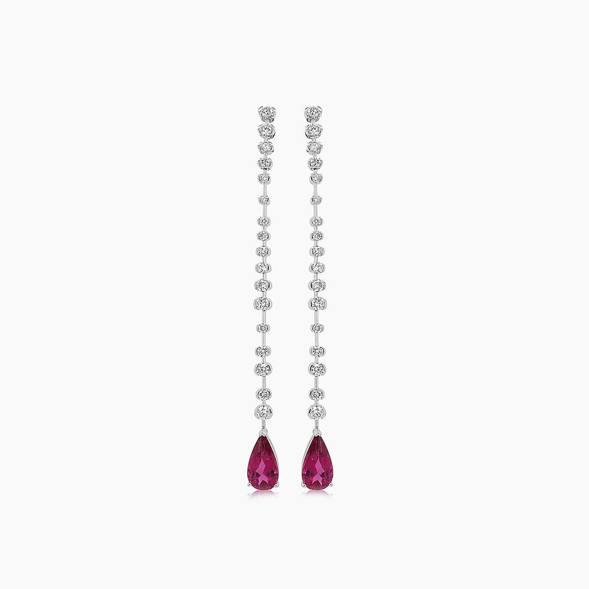 Dimensions: 7.30x0.60x0.50cm
Color: 18K White Gold
Materials:
