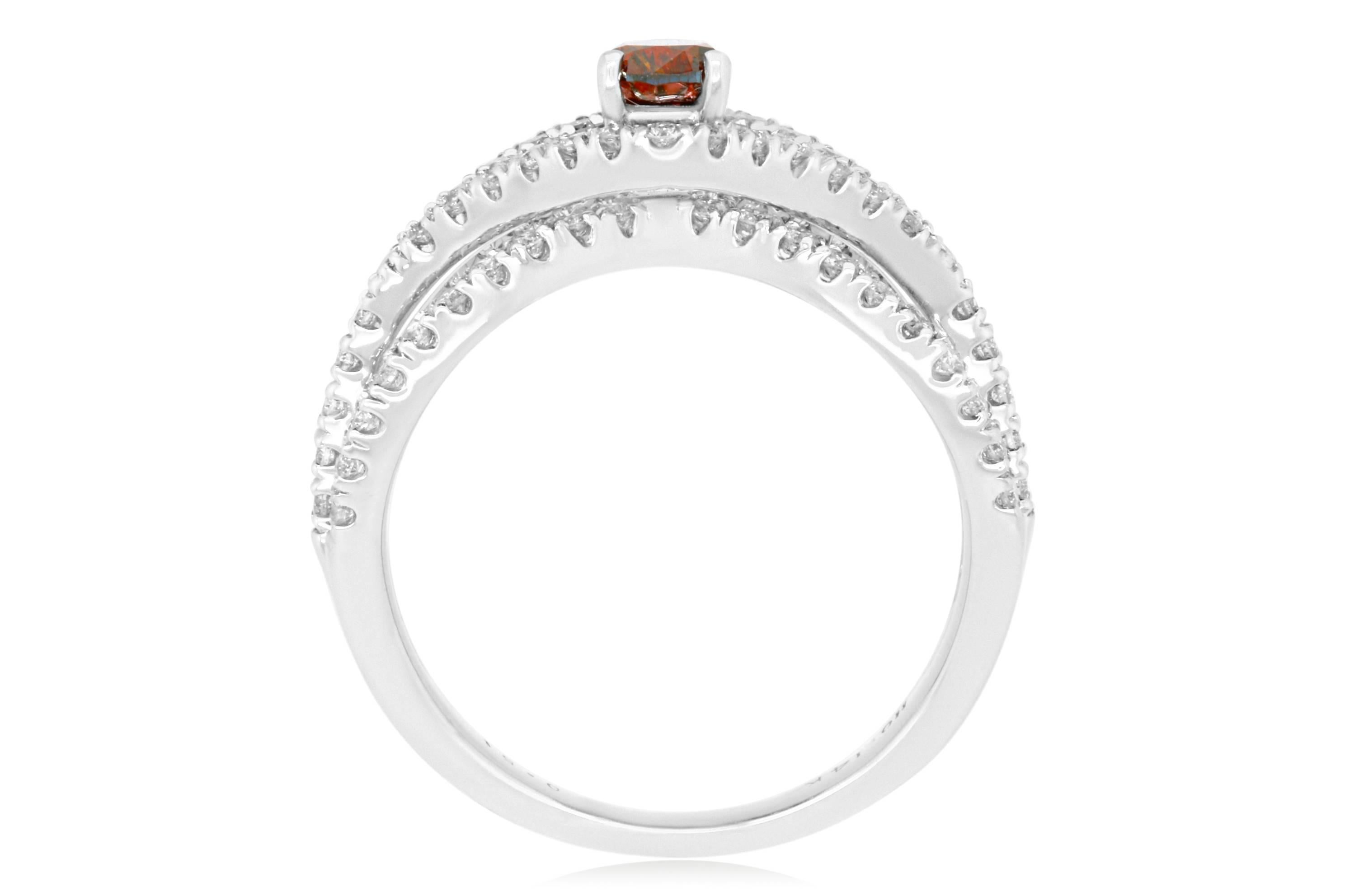 Contemporary Pear Shape Red White Diamond Geometric Triple Criss Cross Fashion Band 14K Ring For Sale