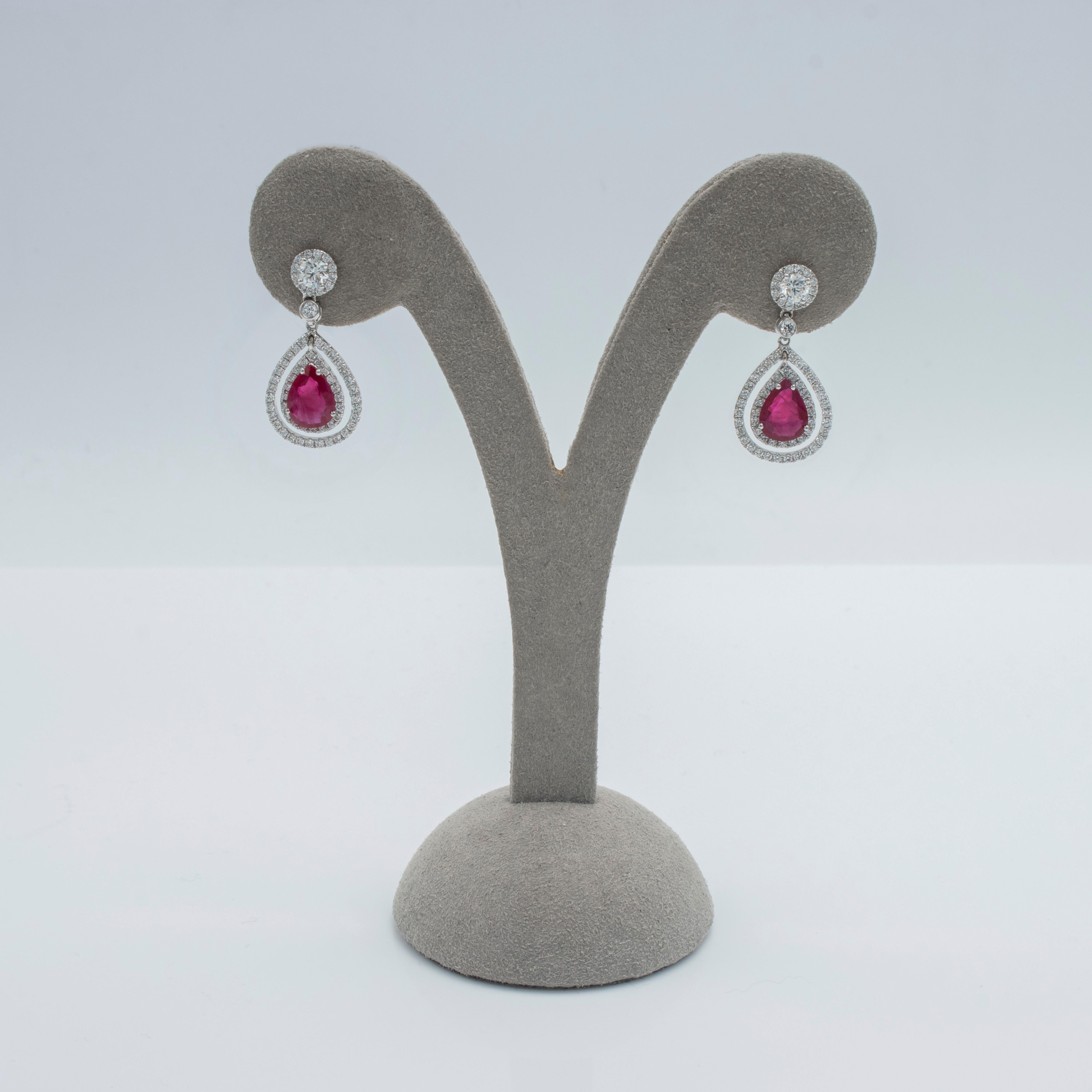 pear shaped diamond drop earrings