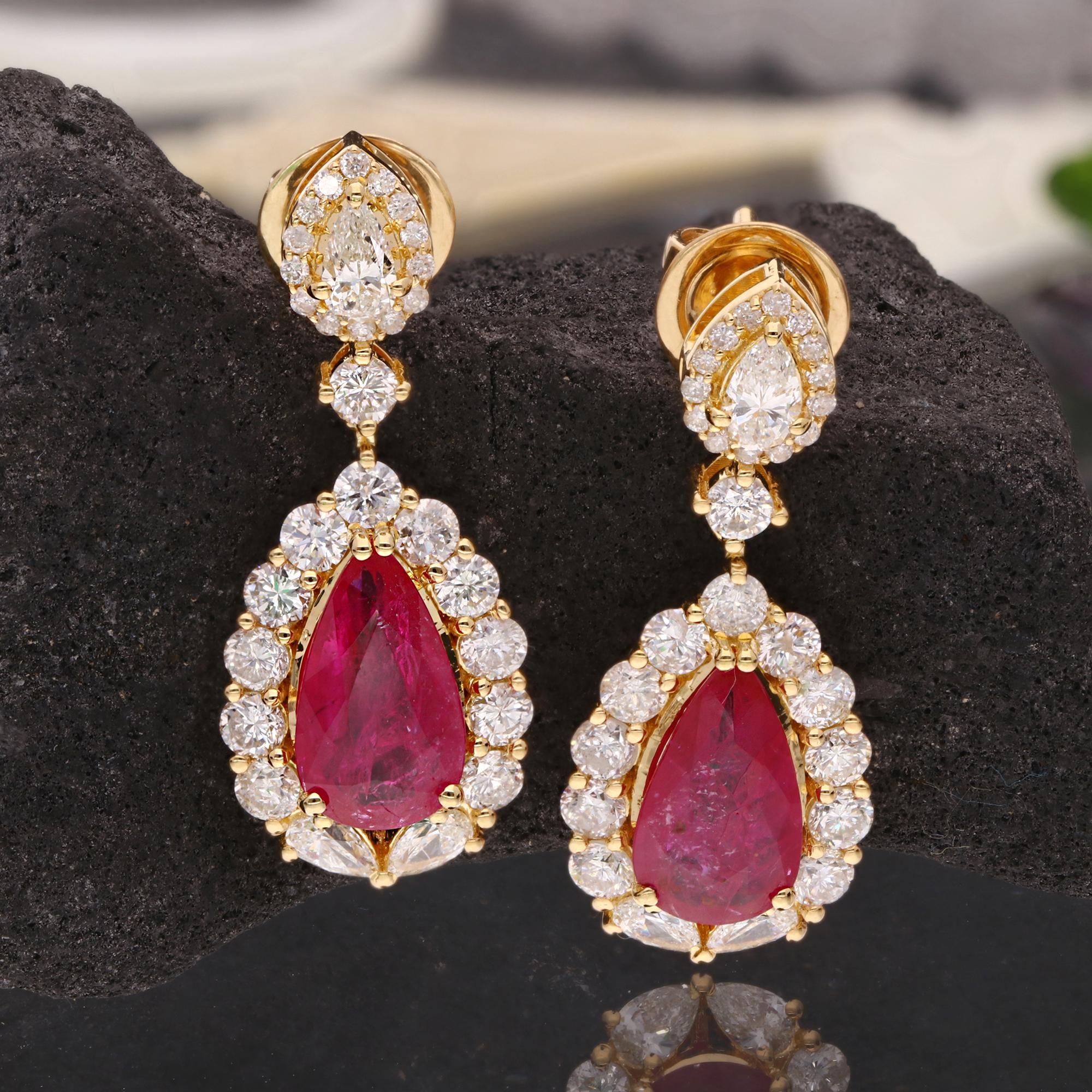Modern Pear Shape Ruby Gemstone Dangle Earrings Diamond 18 Karat Yellow Gold Jewelry For Sale