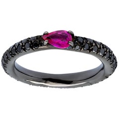 0.46 Carats Pear Shape Ruby on Black Diamonds Pavé d'Avossa Ring