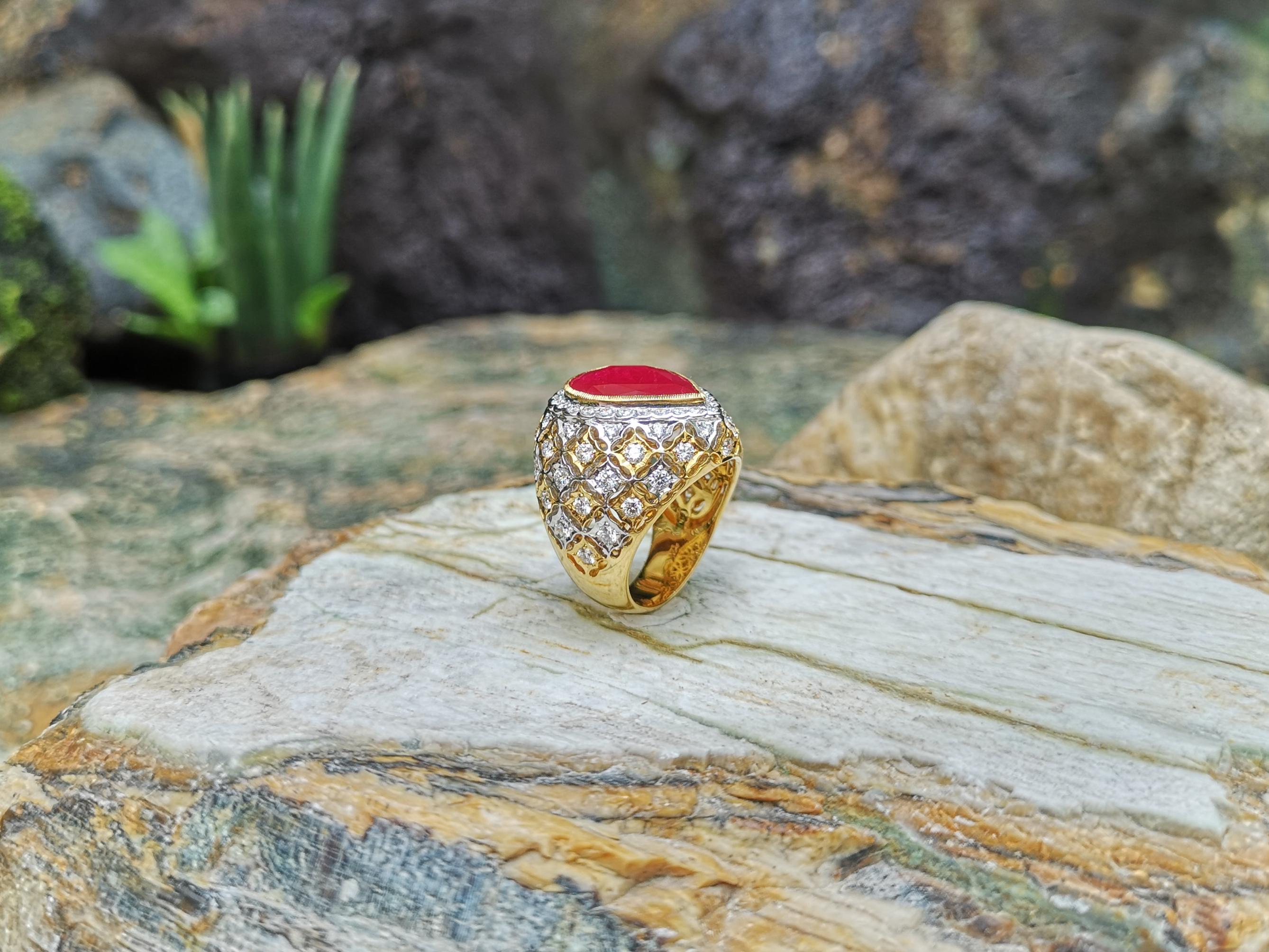 Pear Shape Ruby with Diamond Ring Set in 18 Karat Gold Settings For Sale 5