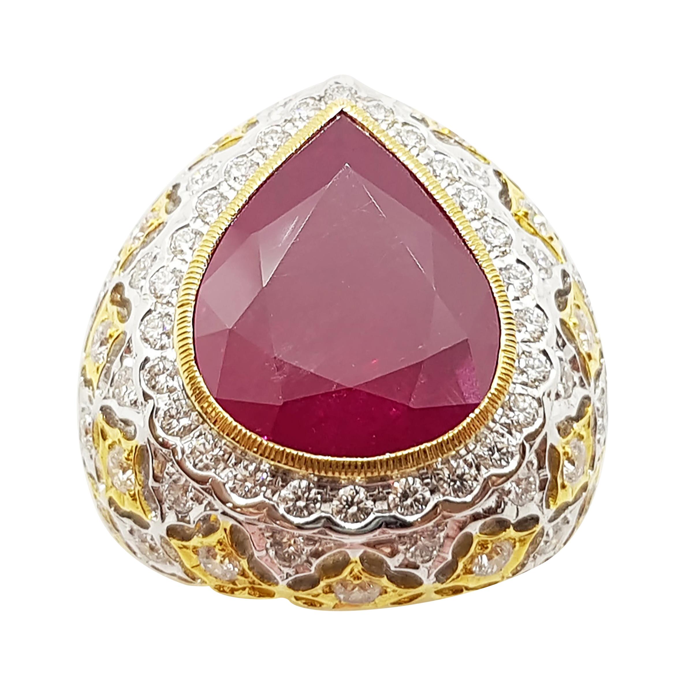 Pear Shape Ruby with Diamond Ring Set in 18 Karat Gold Settings For Sale
