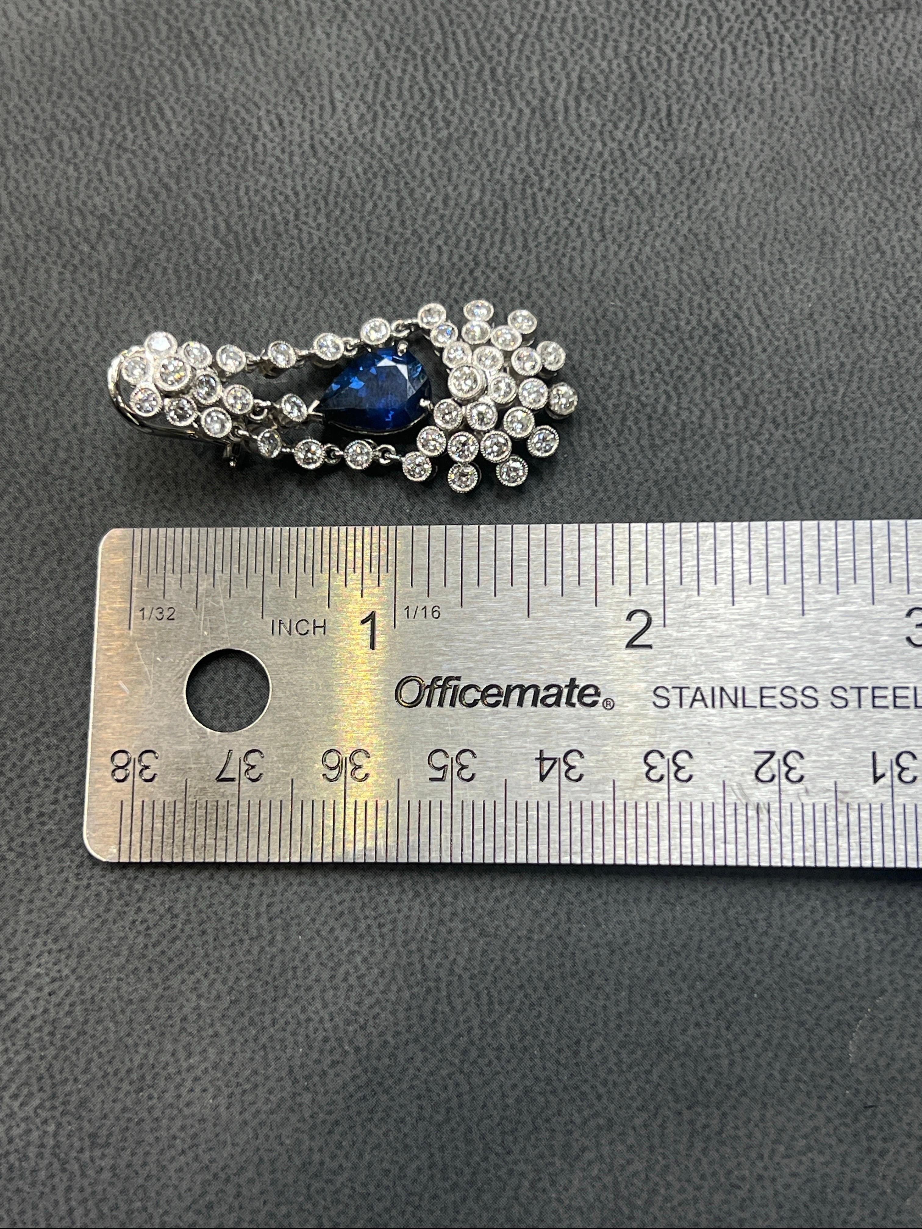 Orecchini pendenti con zaffiro e diamante a forma di pera in vendita 1