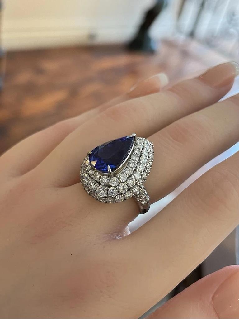 Taille poire Bague en platine avec tanzanite en forme de poire de 6,54 carats et diamants en vente