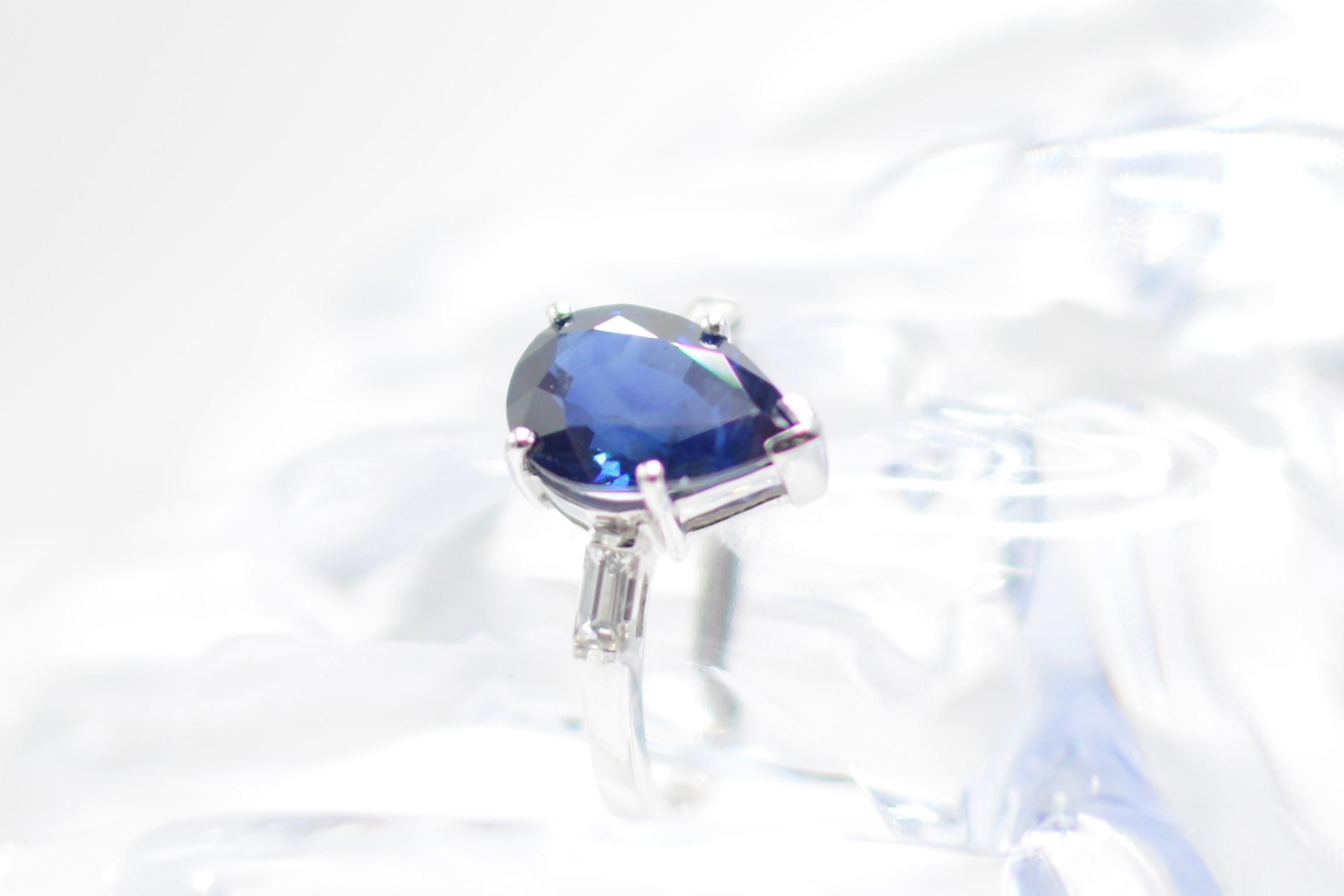  GIA Certified 4.20 Carat Pear Shape blue  sapphire Ring  in Platinum. For Sale 1