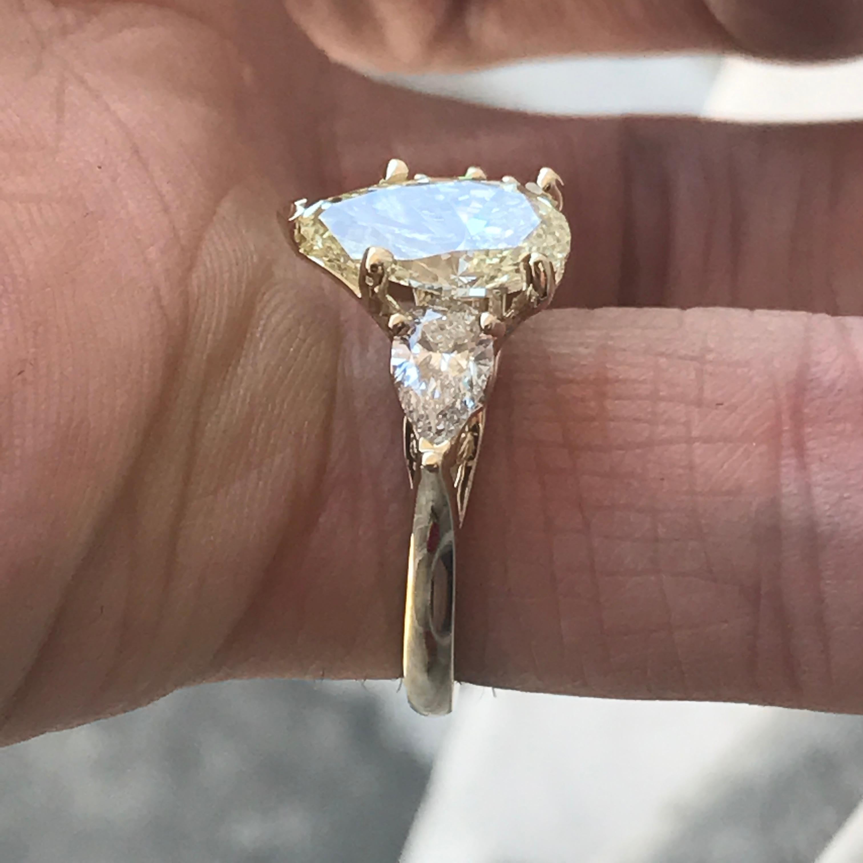 Modern Pear Shape Yellow Diamond, 3-Stone Ring, 14 Karat Y, 2.70 Carat, Ben Dannie For Sale