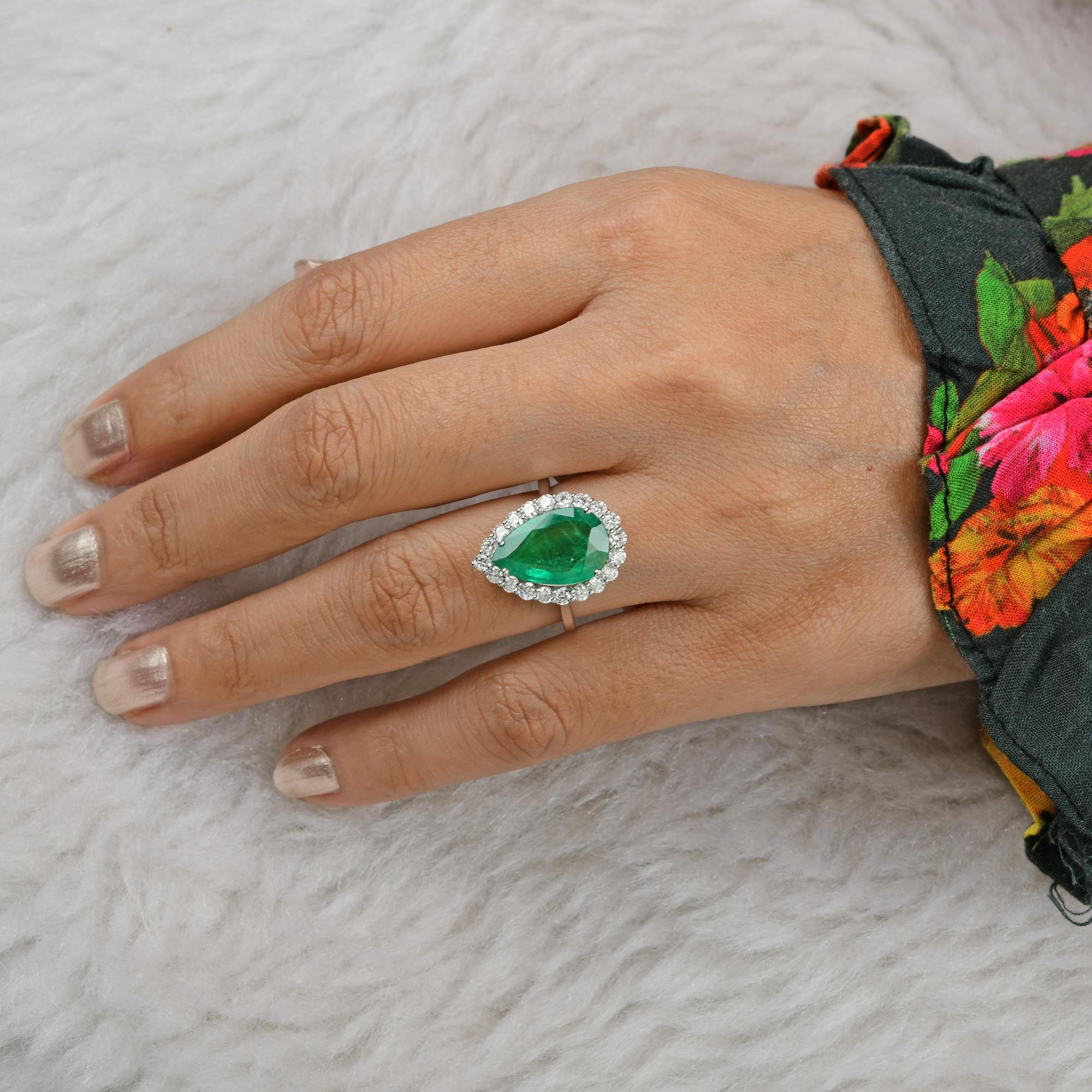 Pear Cut Pear Shape Natural Emerald Gemstone Cocktail Ring Diamond 18 Karat White Gold For Sale