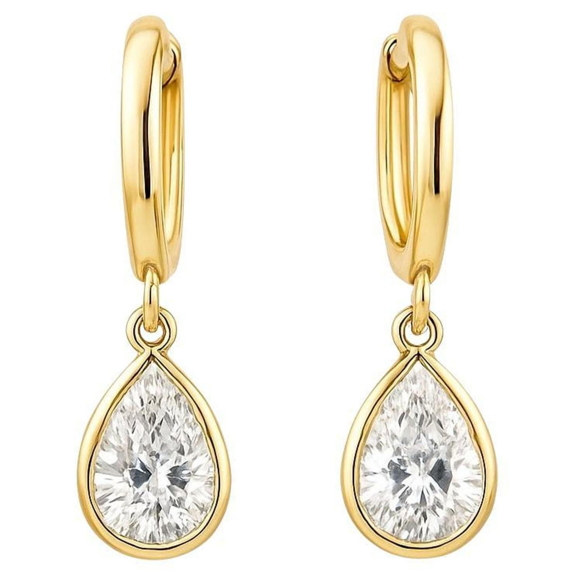 Orecchini a goccia con pietre a forma di pera in oro giallo 14K in vendita