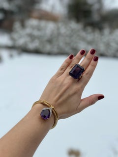 Pulsera de malla de oro amarillo de 14 quilates con amatista en forma de pera y detalles de diamantes