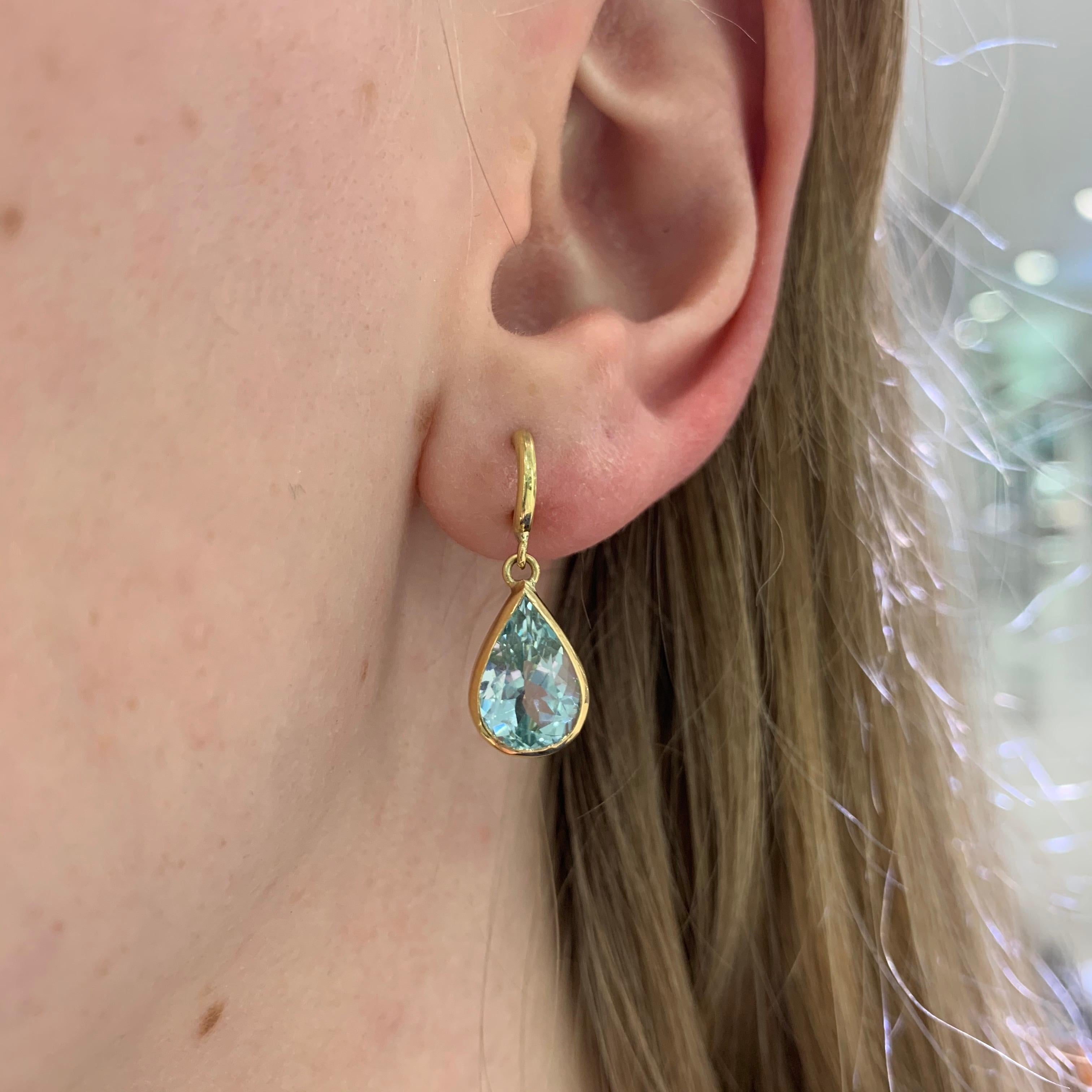 Pear Cut Pear-Shaped Aquamarine Drop Half Hoop Earrings in 18 Karat Yellow Gold