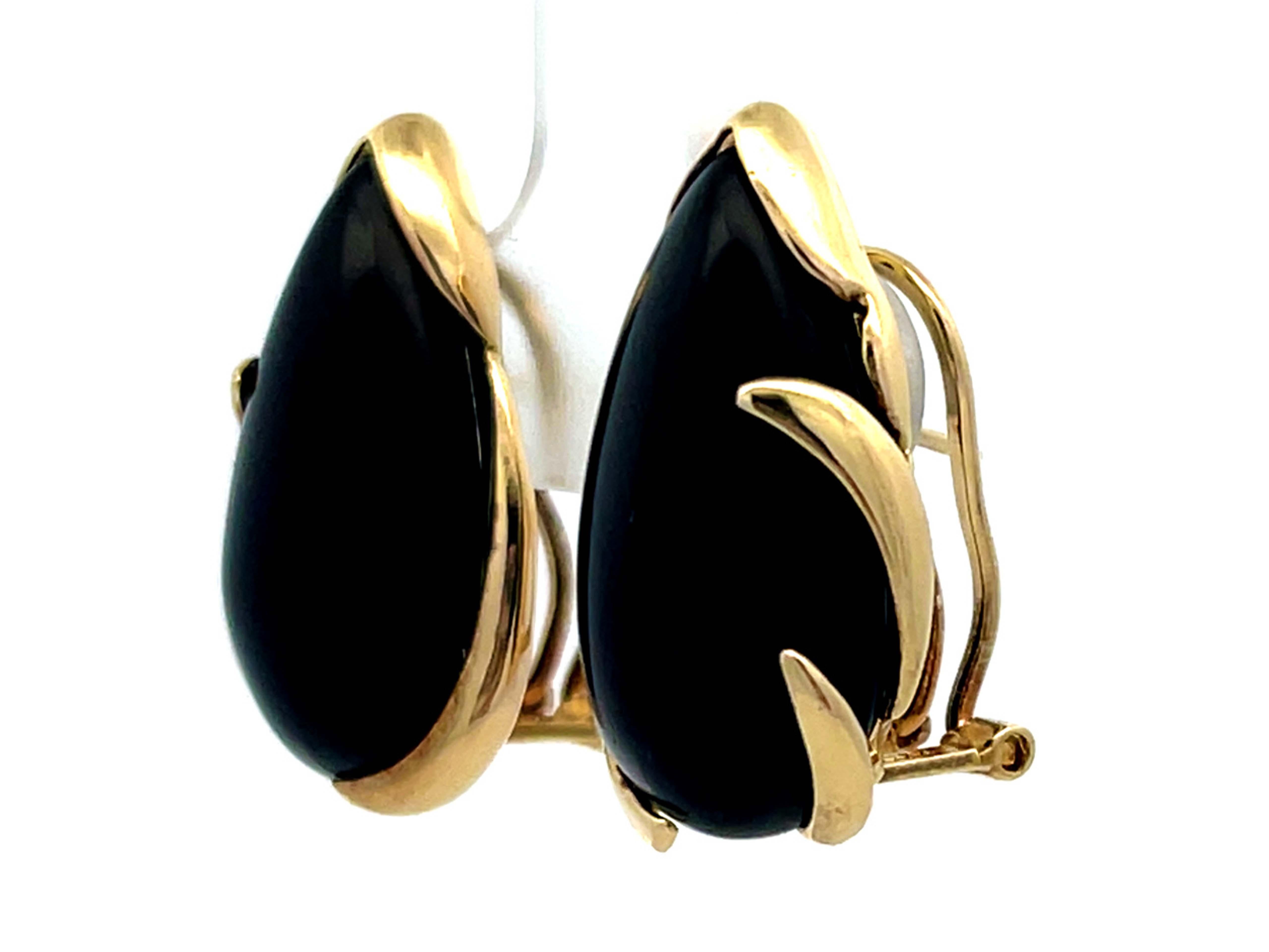 Pear Shaped Black Onyx Earrings in 14k Yellow Gold In Excellent Condition In Honolulu, HI