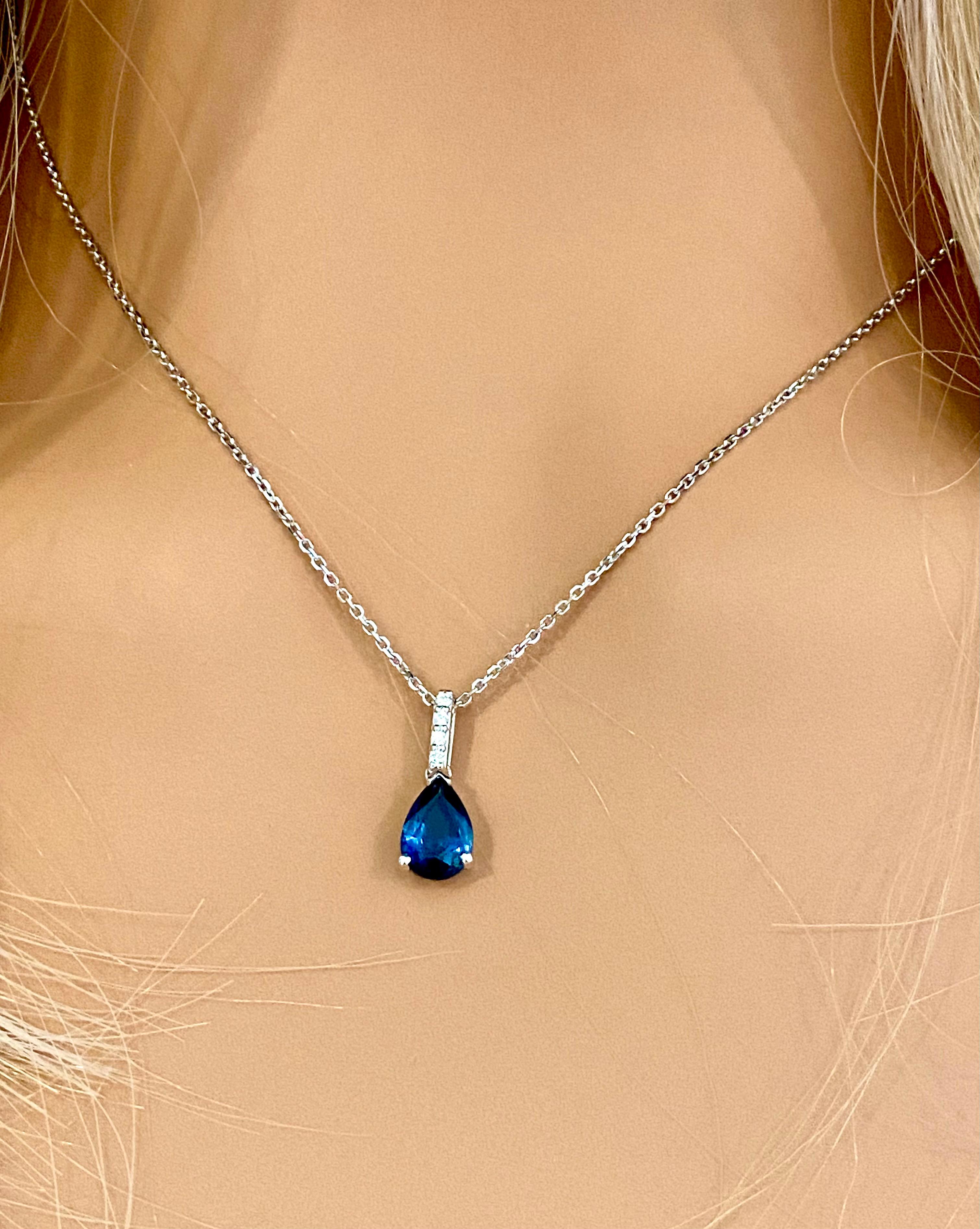 Pear Shaped Blue Sapphire and Diamond White Gold Trending Pendant Necklace In New Condition For Sale In New York, NY