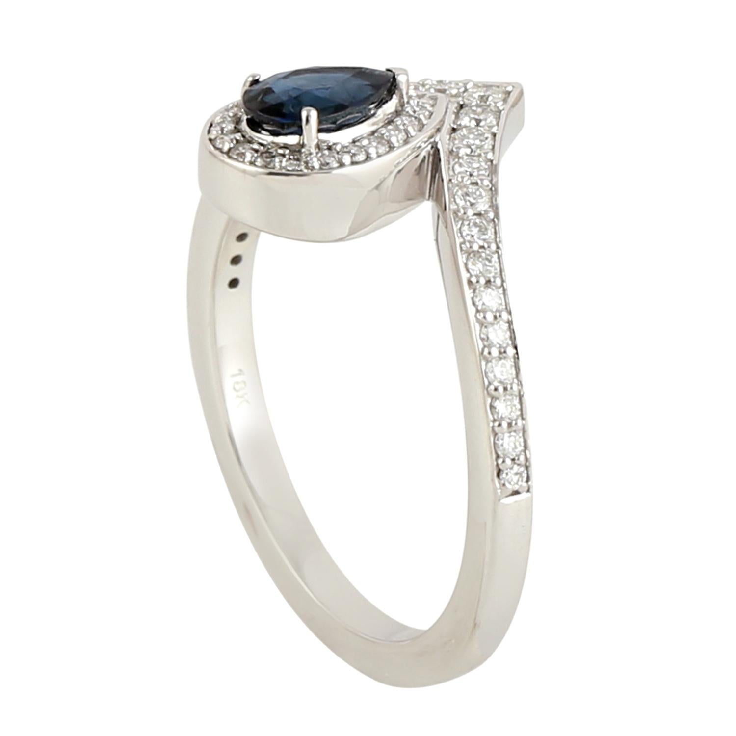 Art Deco Pear Shaped Blue Sapphire Ring With Pave Diamonds Made in 18k White Gold For Sale