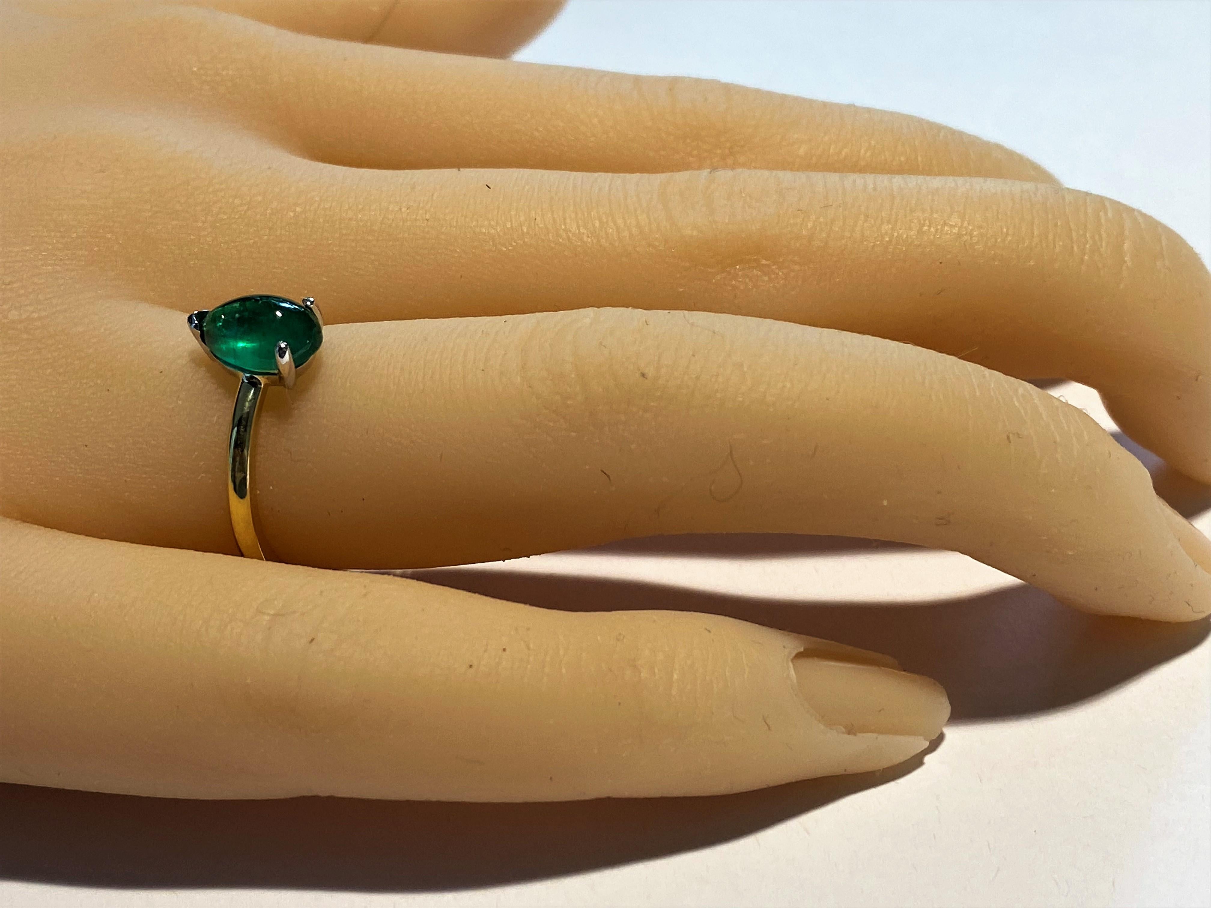 Contemporary Pear Shaped Cabochon Emerald Solitaire Yellow Gold Cocktail Ring