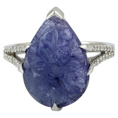 Birnenförmiger geschnitzter Tansanit Ring mit Diamanten aus 18k Weißgold