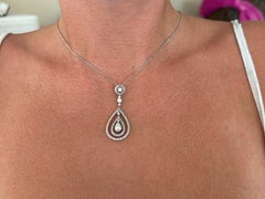 Birne geformt Dangly Diamant Diamant Halo Drop Halskette 14k Weißgold