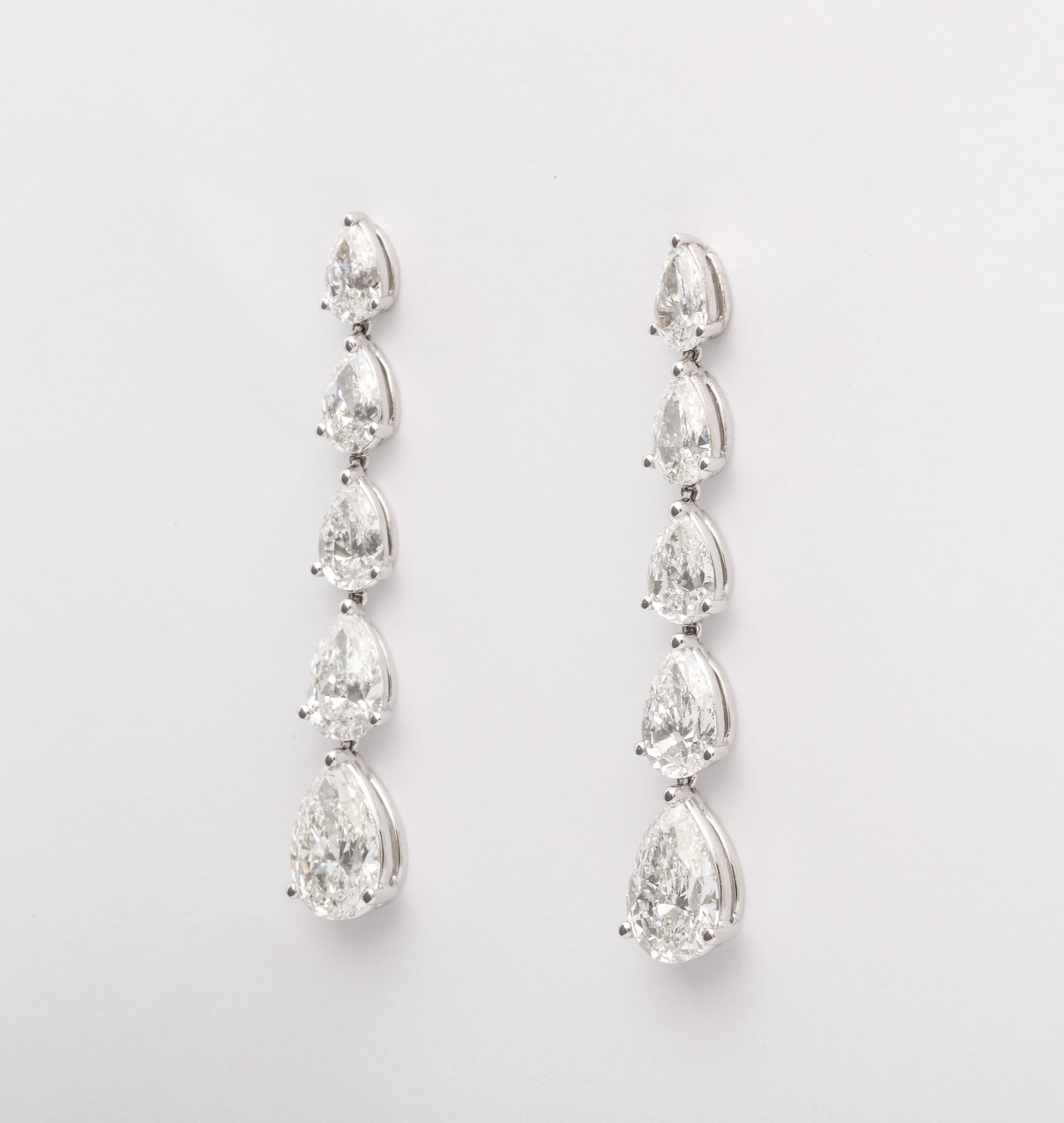 Pear Shaped Diamond Dangle Drop Earrings  In New Condition For Sale In New York, NY