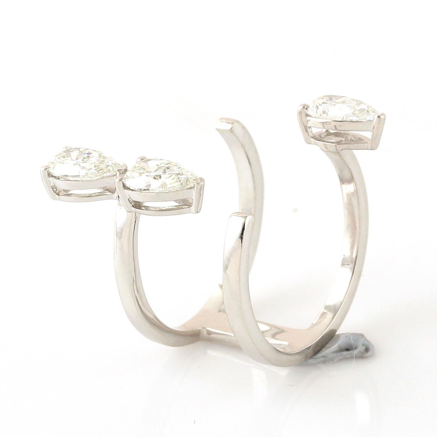 Offener Designer-Ring aus 18 Karat Weißgold mit birnenförmigem Diamanten (Tropfenschliff) im Angebot