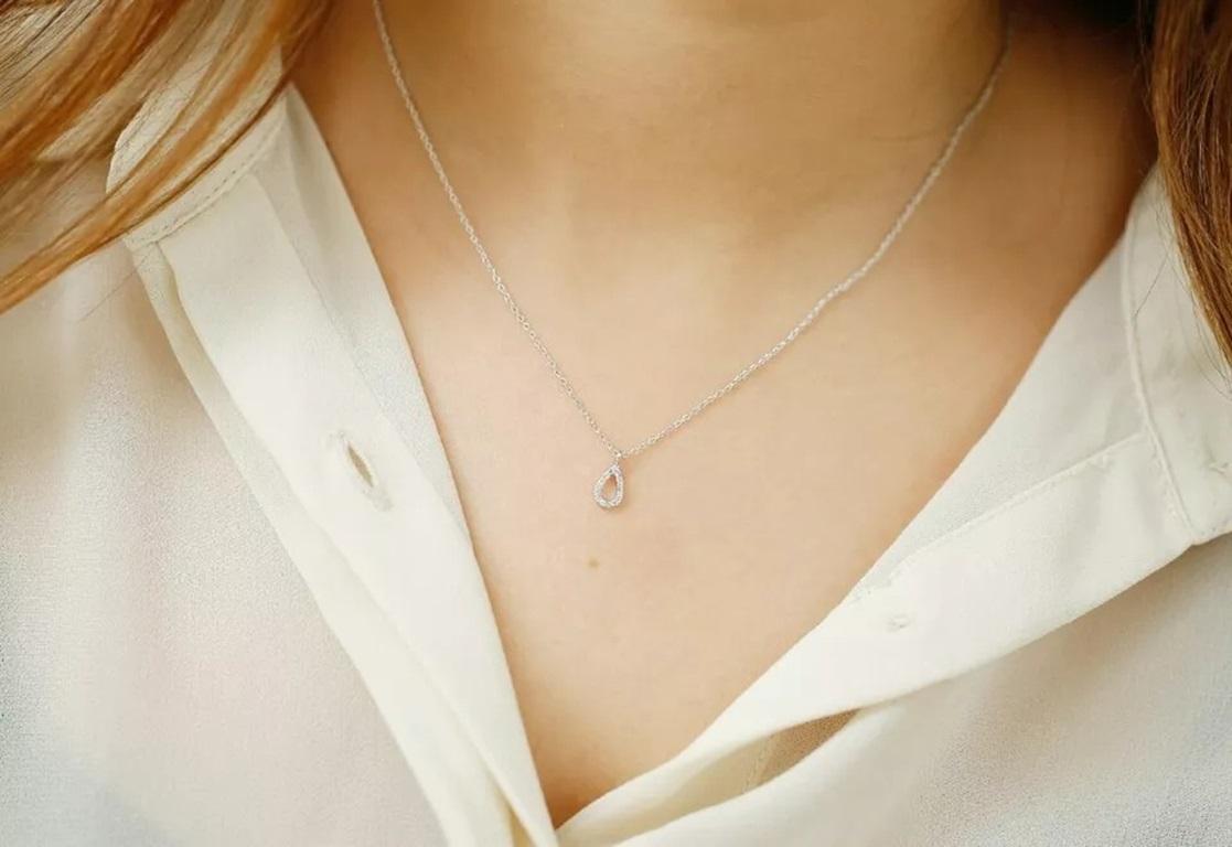 Collier pendentif diamant en forme de poire en or massif 14k Neuf - En vente à Chicago, IL