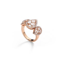 Bague en or or ornée de diamants en forme de poire