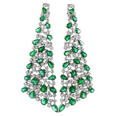Pear Shaped Emerald 18k White Gold White Diamond Earring 