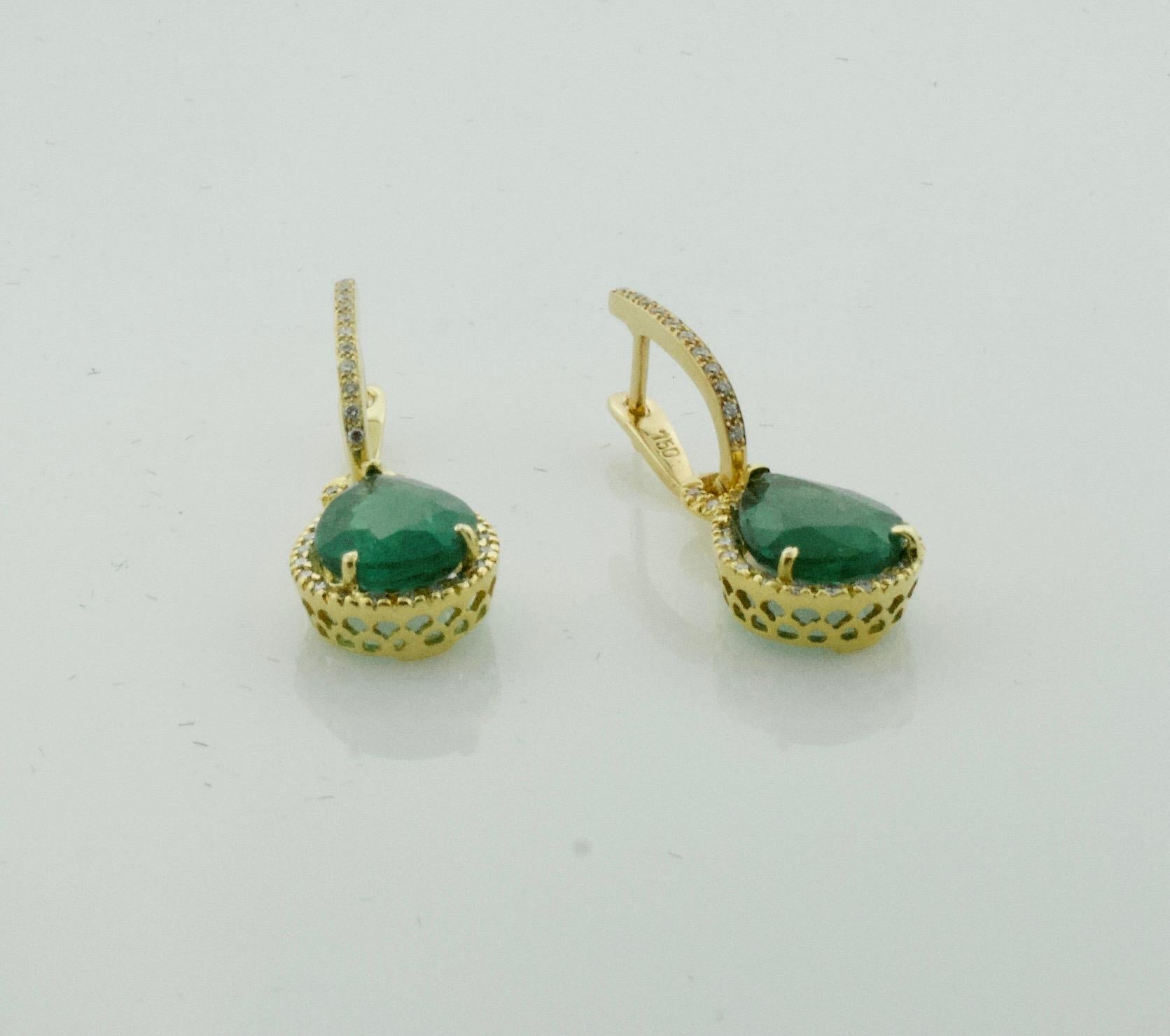 Pear Shaped Emerald and Diamond Earrings in 18 Karat 1
