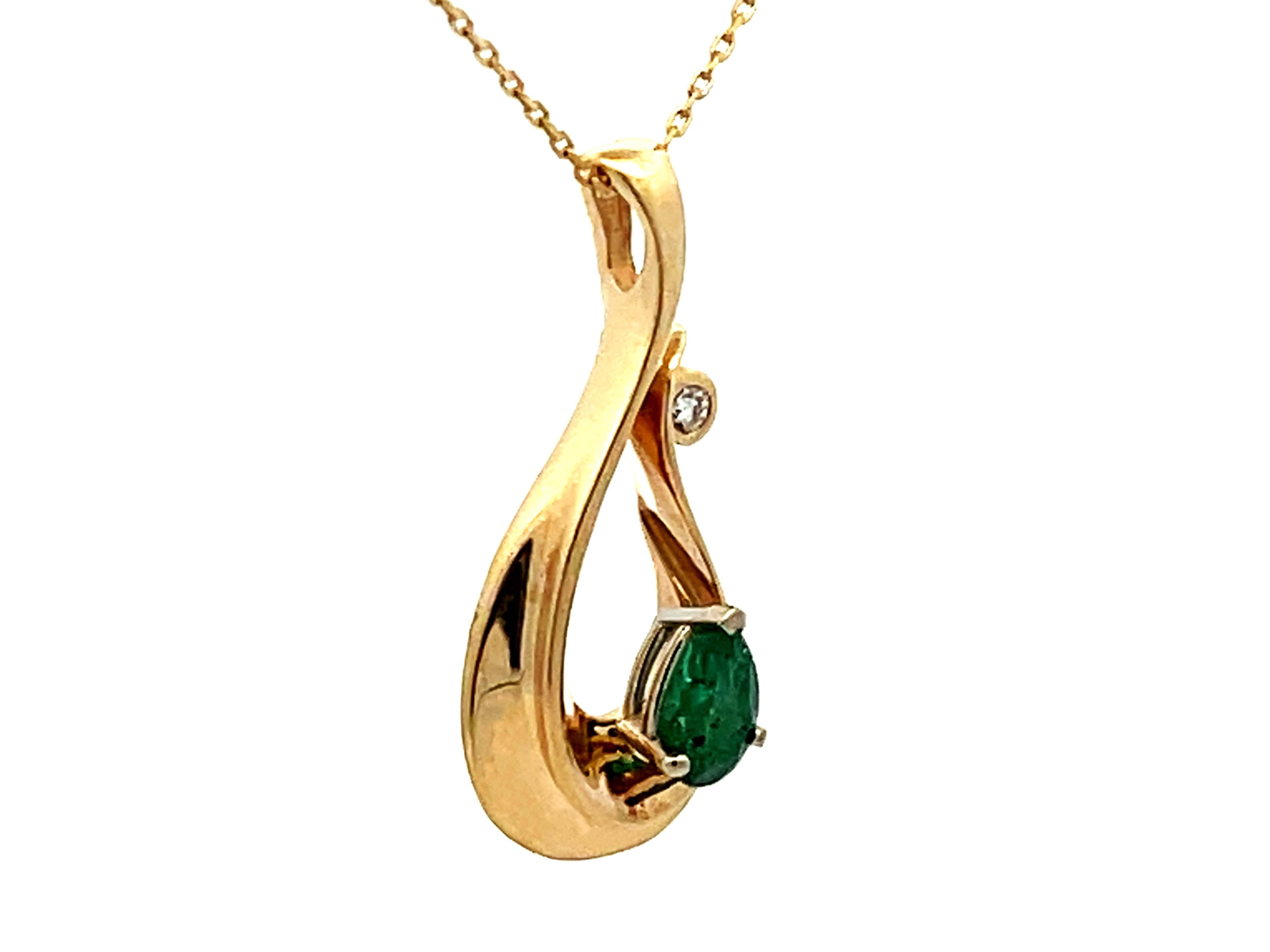 Modern Pear Shaped Emerald and Diamond Necklace 14K Yellow Gold For Sale
