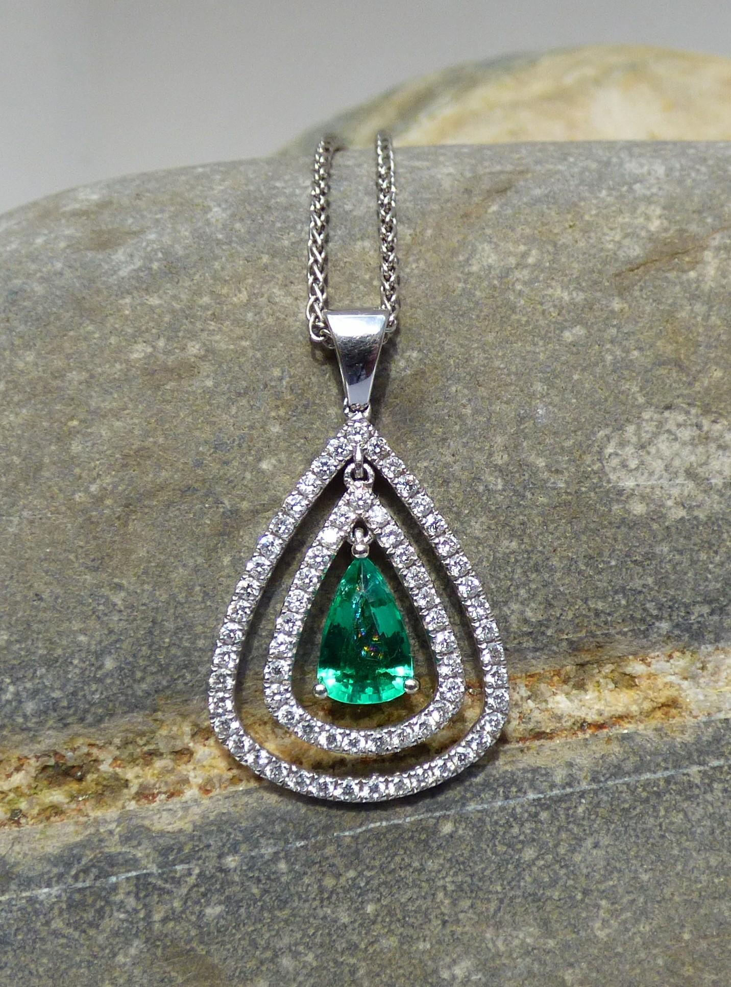 Women's Pear Shaped Emerald and Diamond Pendant For Sale