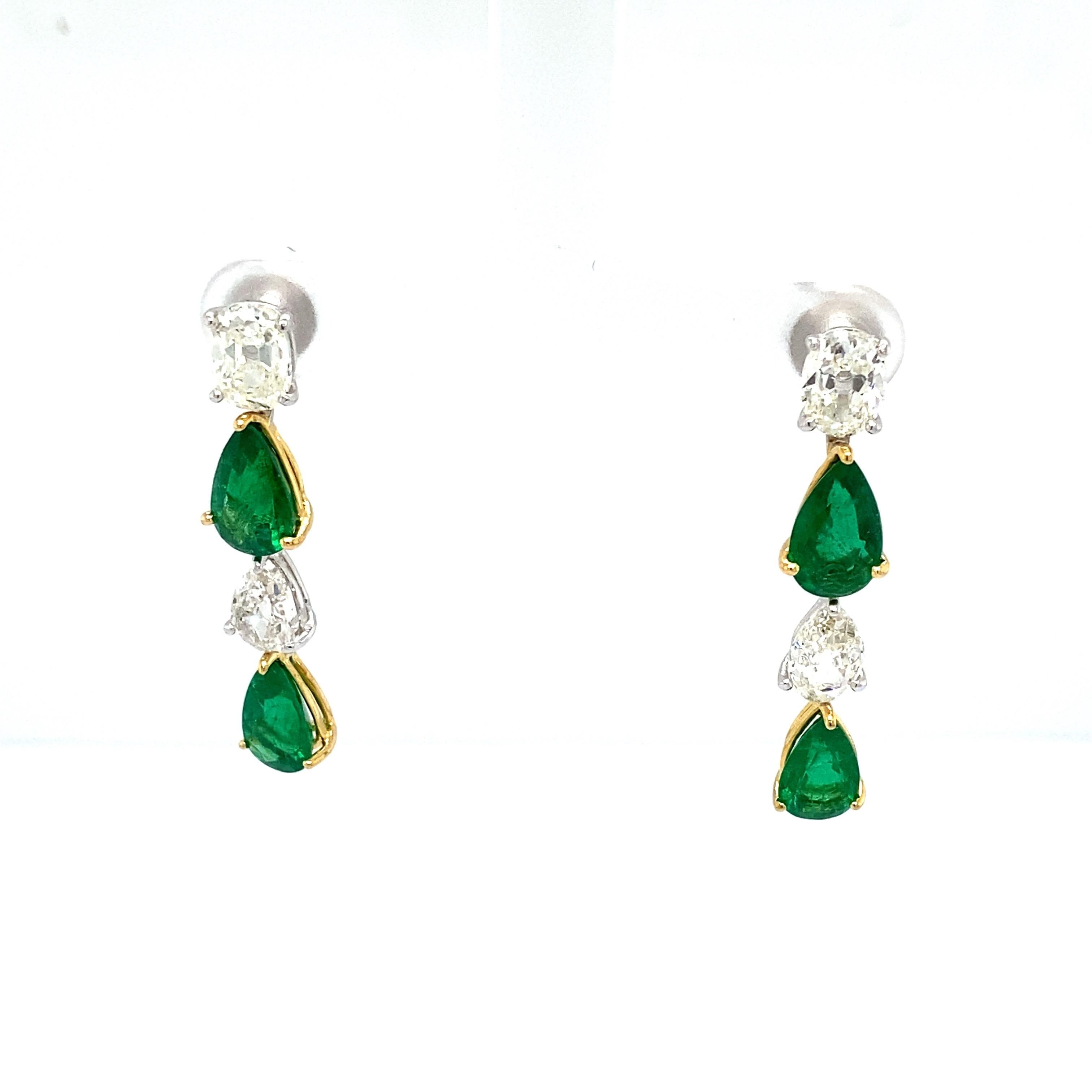 Contemporary Pear Shaped Emerald and White Diamond Gold Dangle Earrings For Sale